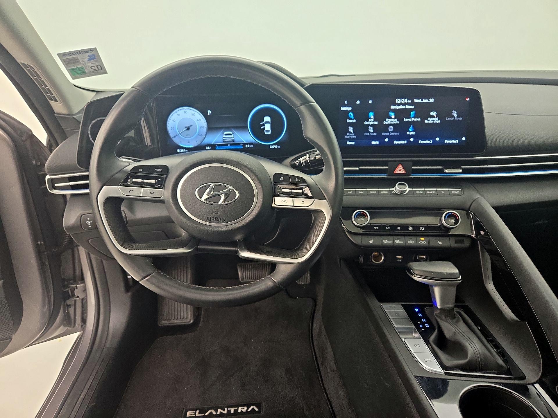 Thumbnail: 2023 Hyundai Elantra - 10