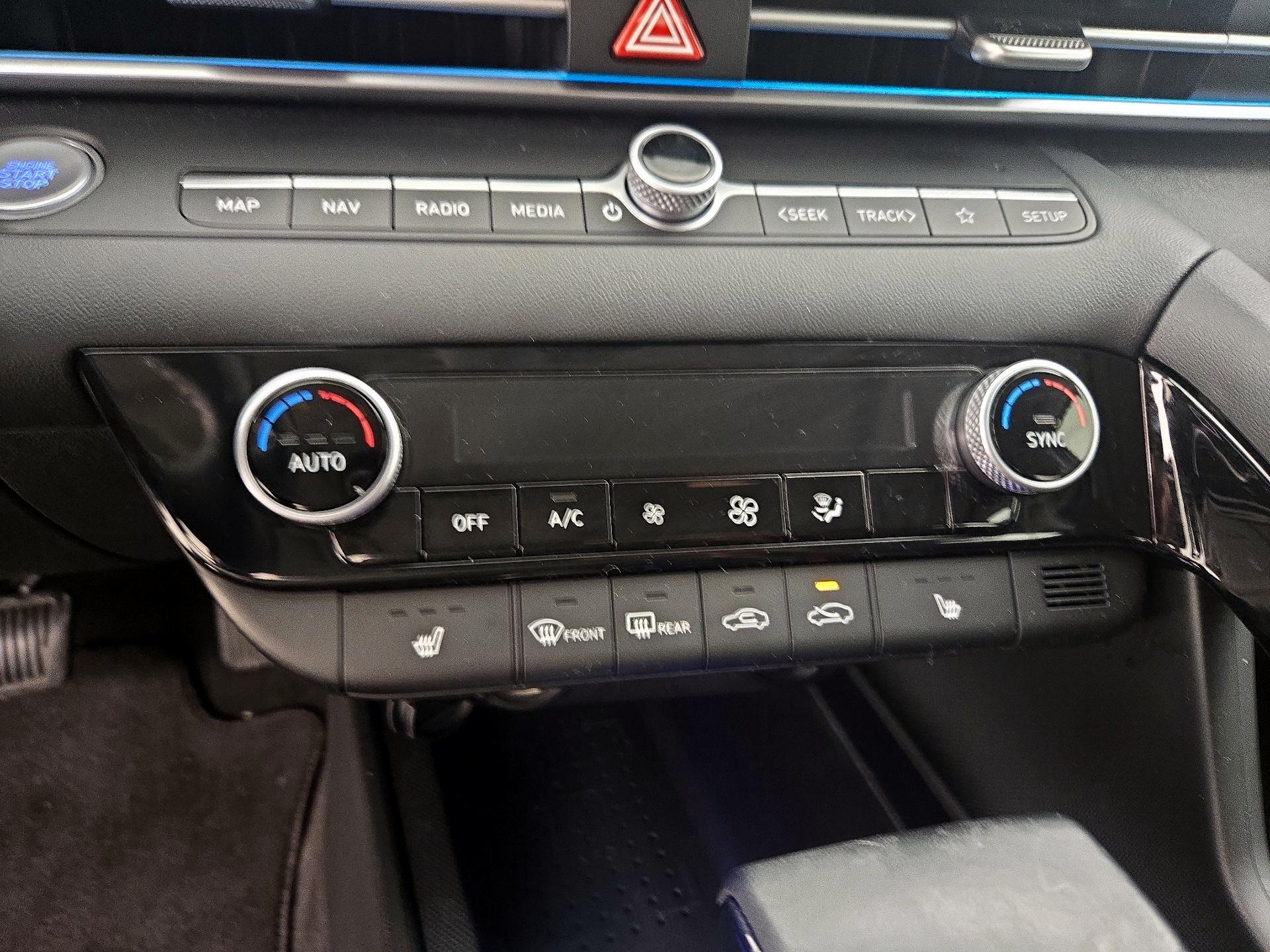 Thumbnail: 2023 Hyundai Elantra - 17