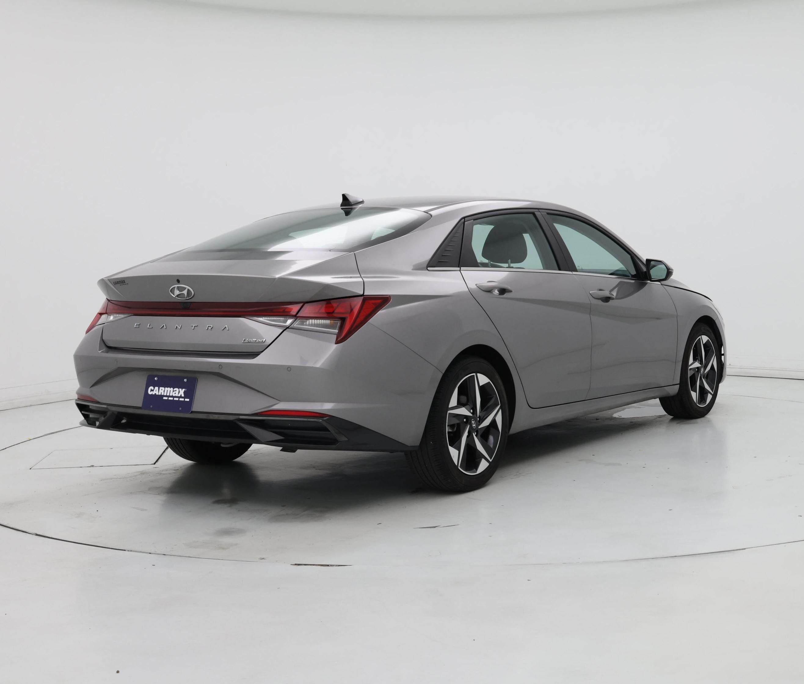 Thumbnail: 2023 Hyundai Elantra - 8