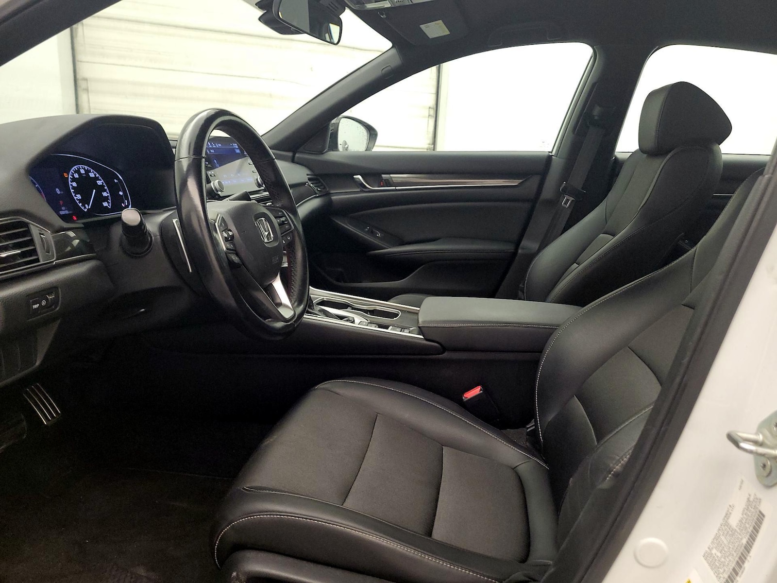 Power Seat(s) & Side Airbags