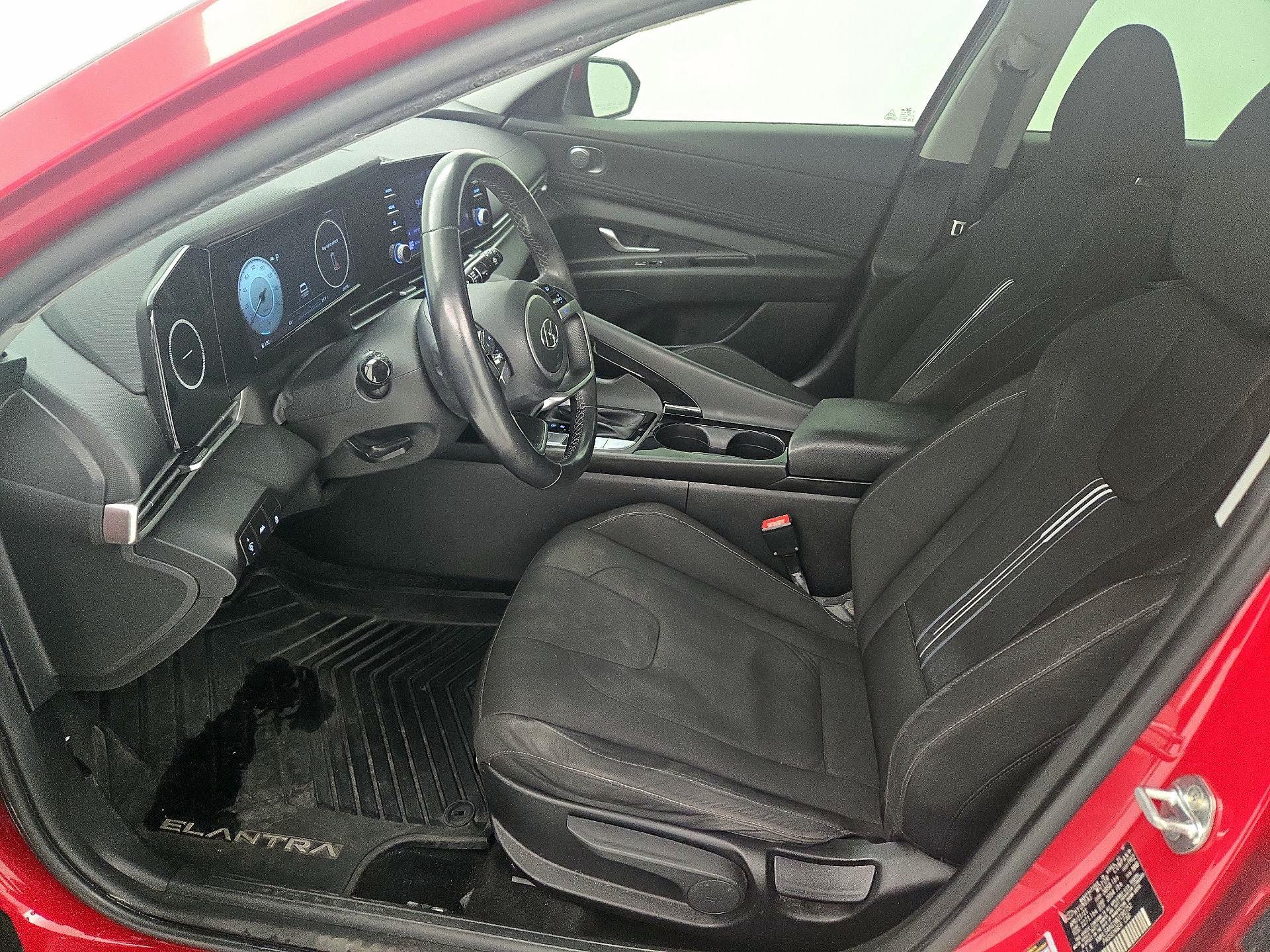 Thumbnail: 2021 Hyundai Elantra - 11