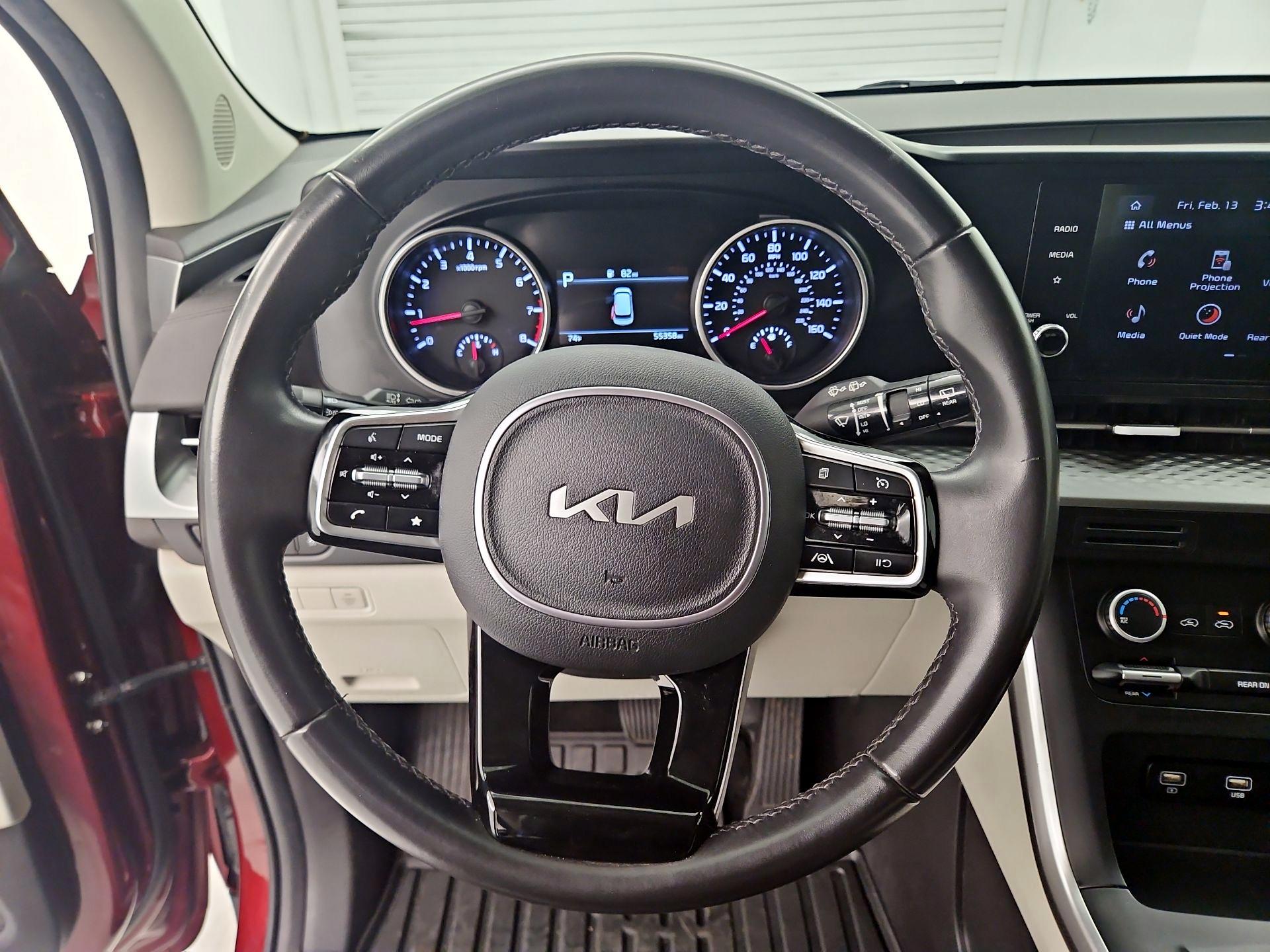 Thumbnail: 2023 Kia Carnival - 10