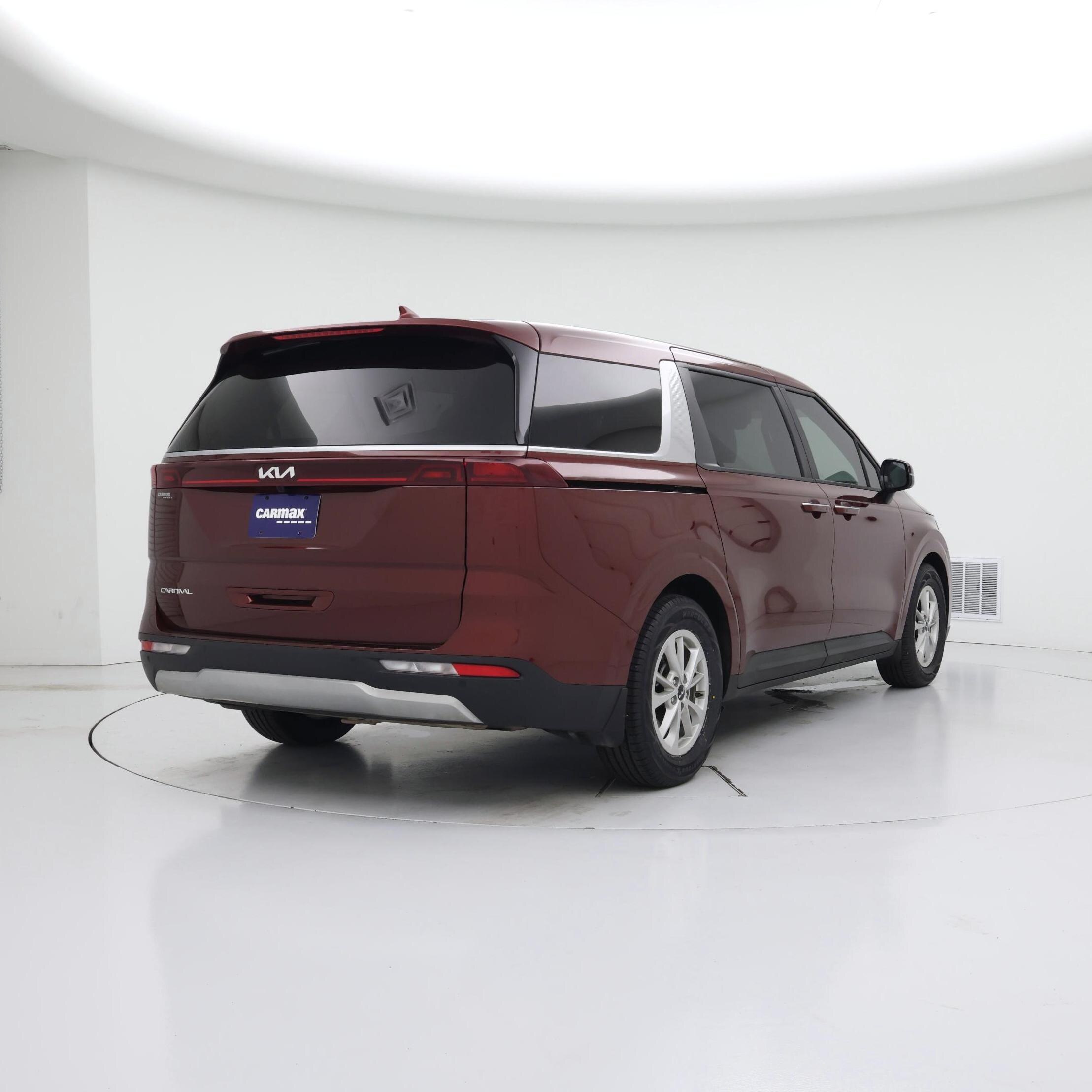 Thumbnail: 2023 Kia Carnival - 8