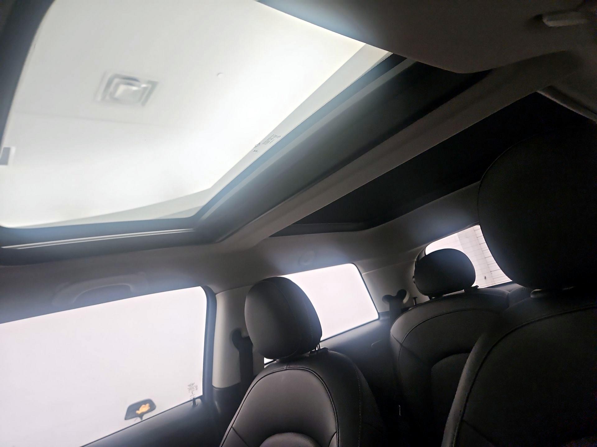 Thumbnail: 2023 MINI Cooper Hardtop - 18