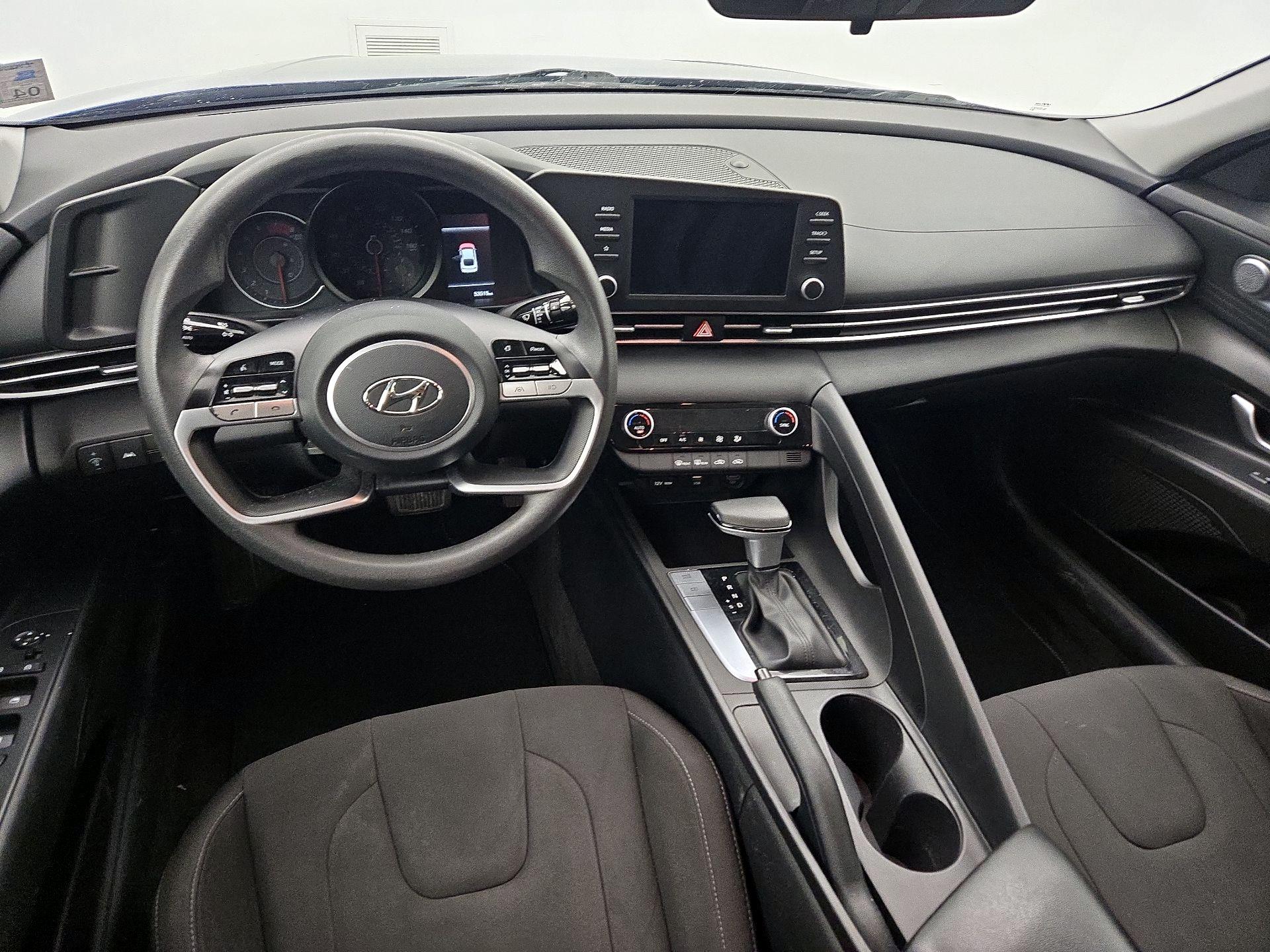 Thumbnail: 2022 Hyundai Elantra - 9