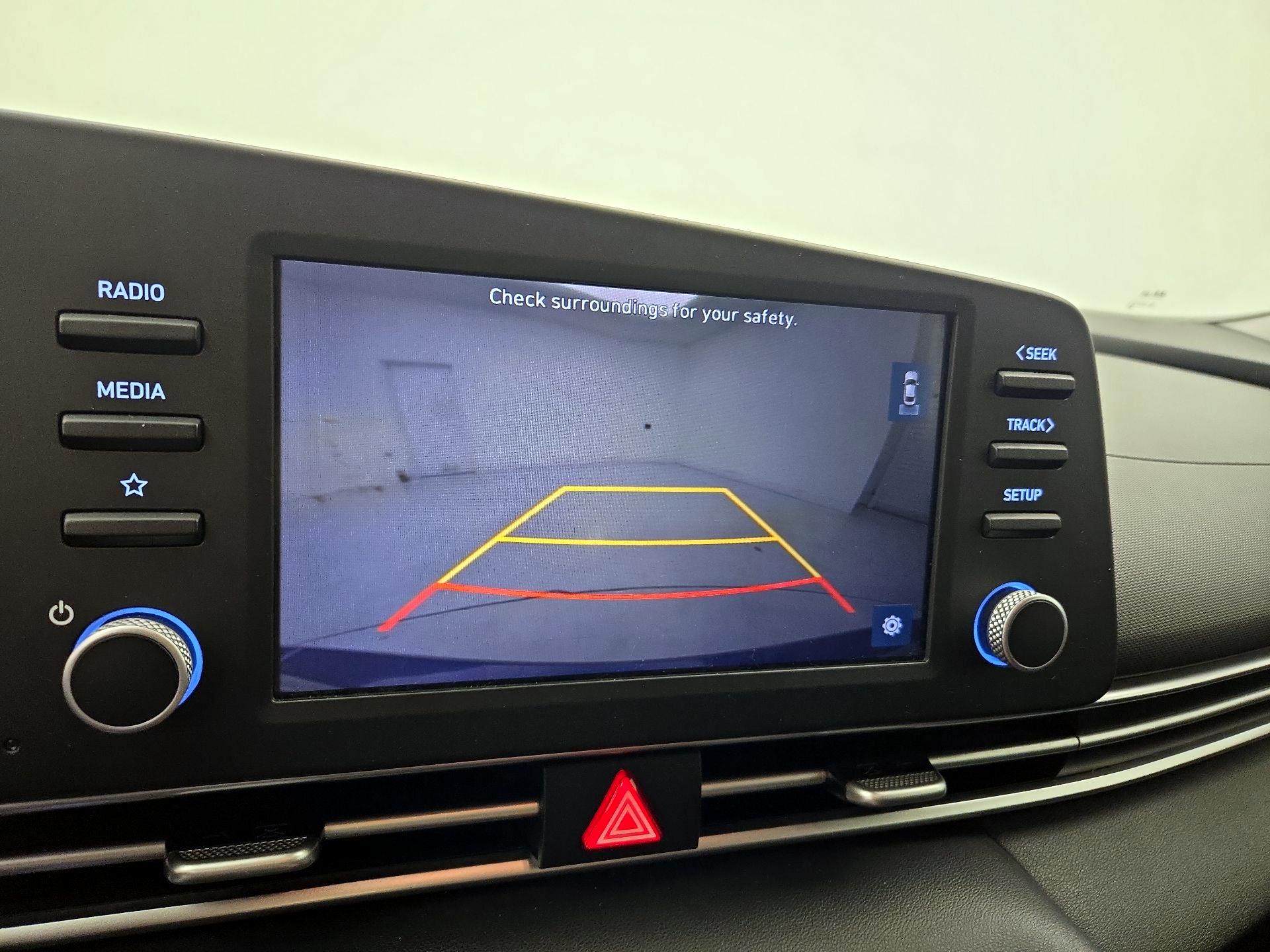 Thumbnail: 2022 Hyundai Elantra - 14