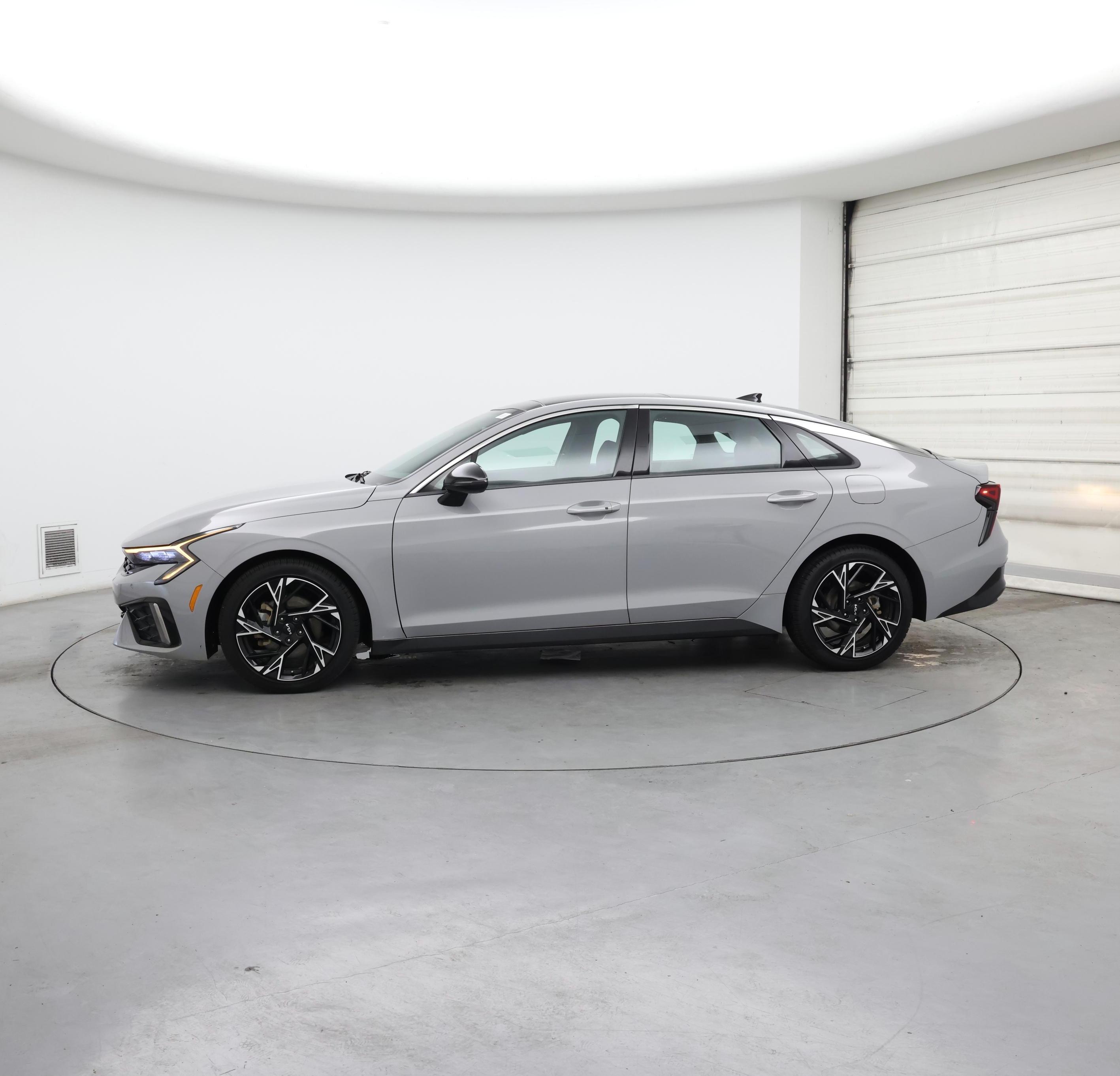 Thumbnail: 2025 Kia K5 - 3