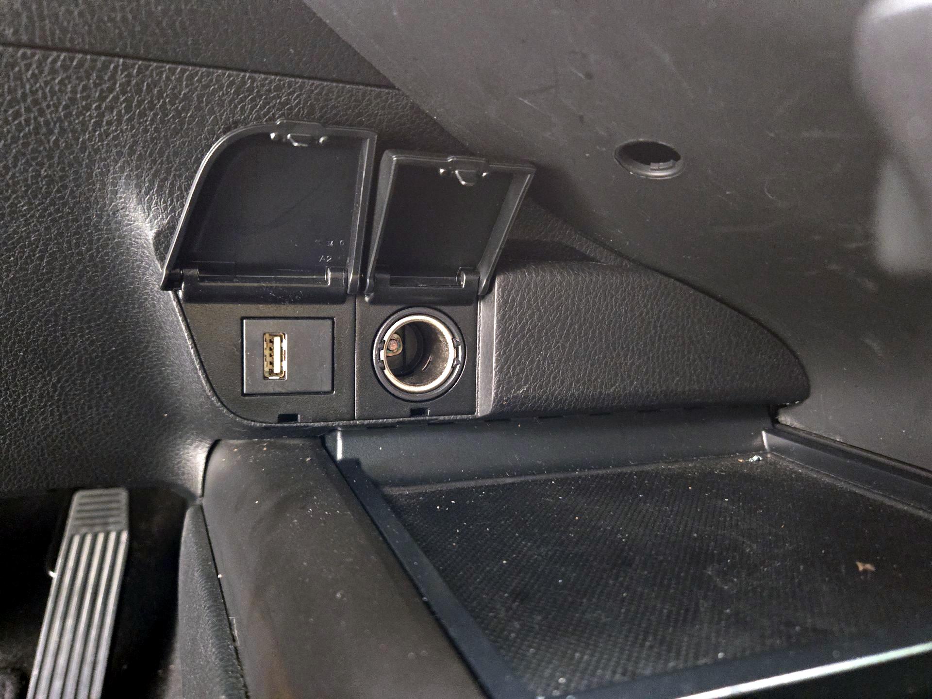 Thumbnail: 2021 Toyota Camry - 18