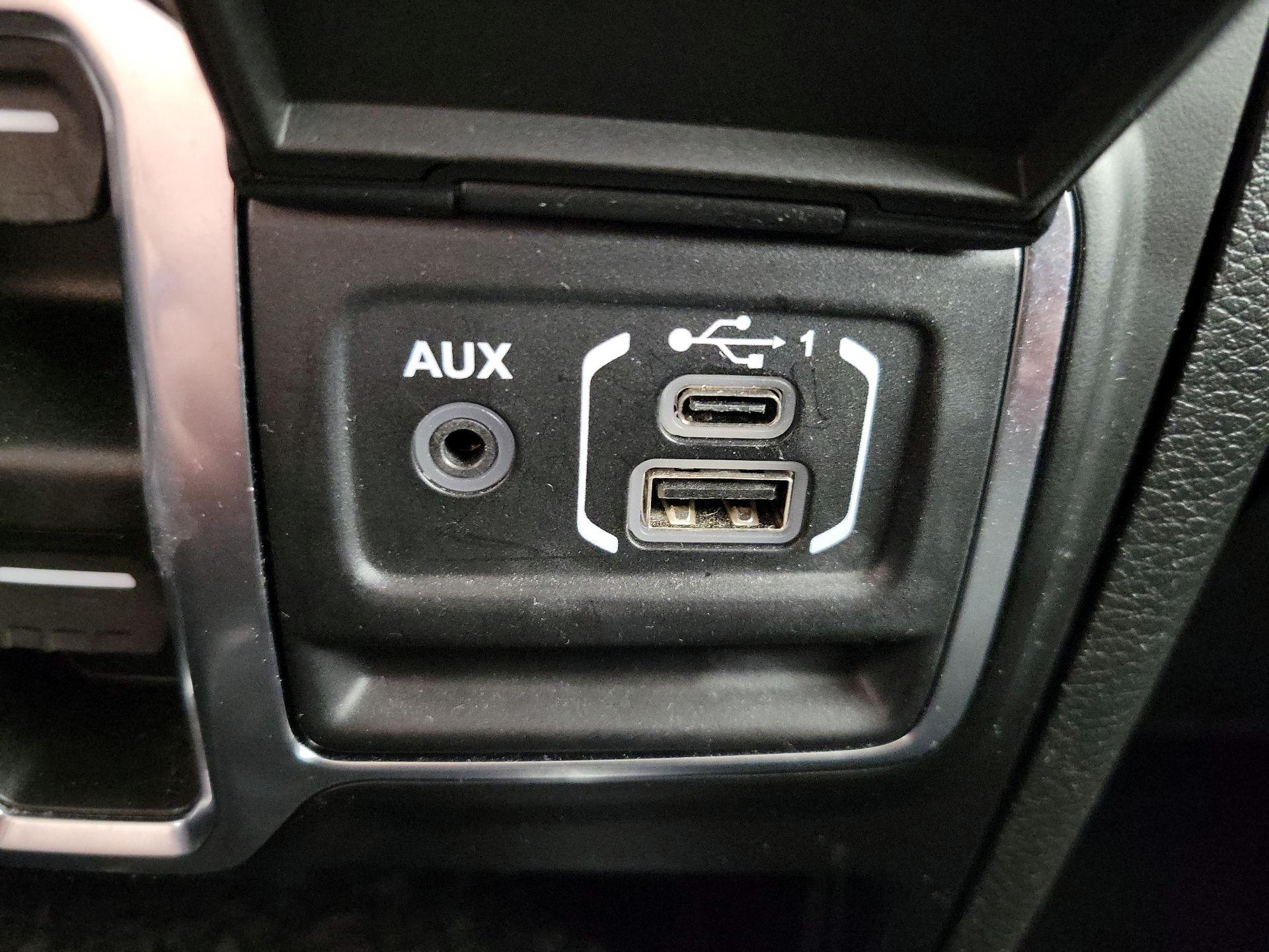 Thumbnail: 2021 Jeep Gladiator - 19