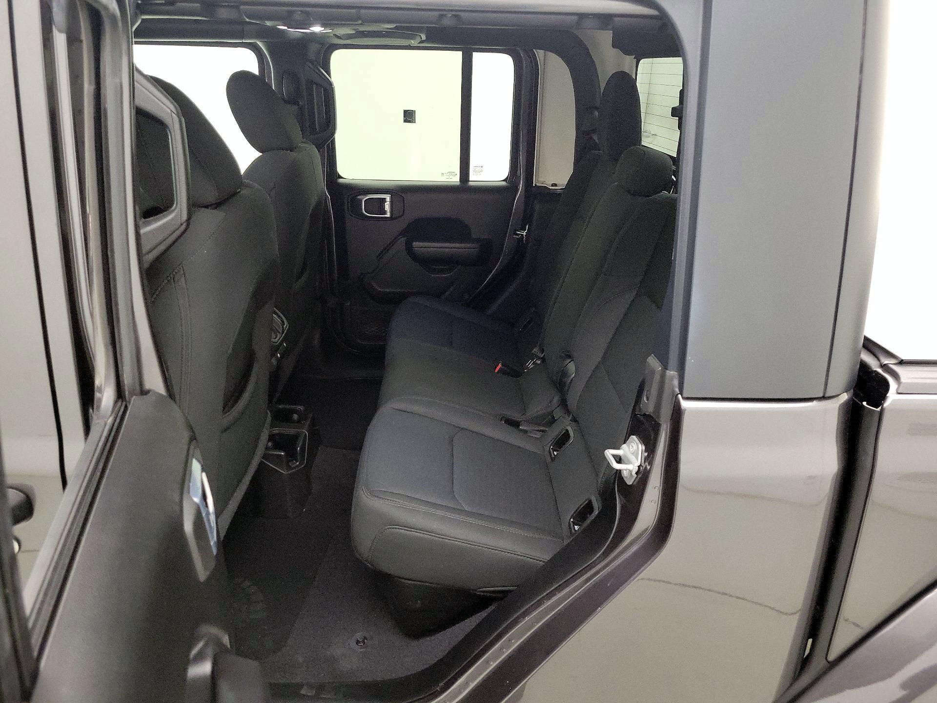 Thumbnail: 2021 Jeep Gladiator - 20