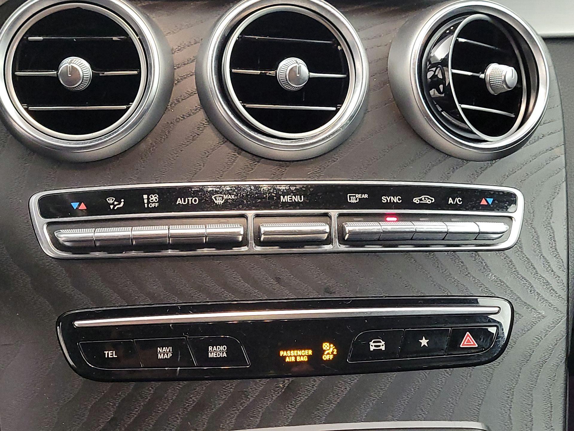 Thumbnail: 2021 Mercedes-Benz GLC - 16