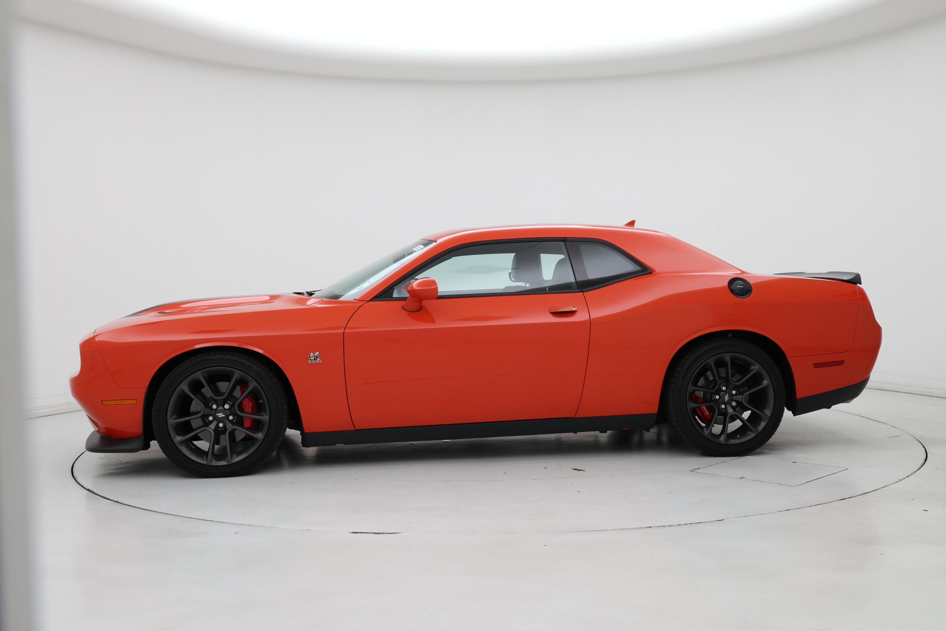 Thumbnail: 2022 Dodge Challenger - 3