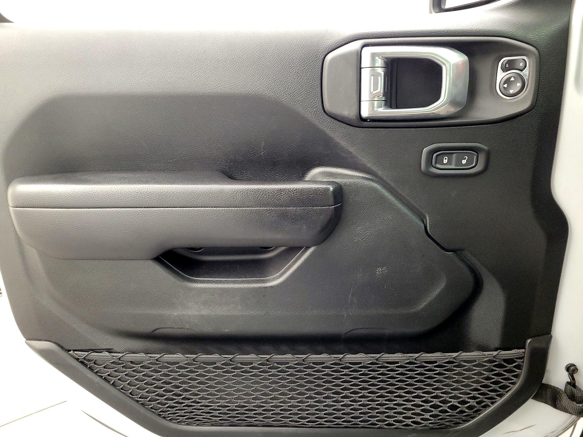 Thumbnail: 2021 Jeep Gladiator - 12