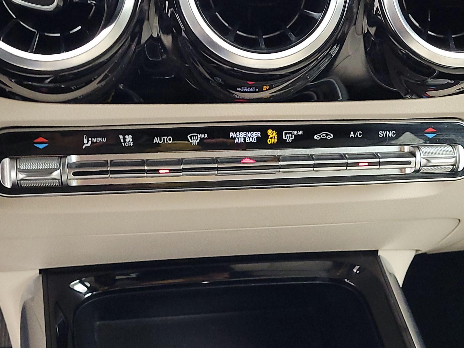 Thumbnail: 2021 Mercedes-Benz GLA - 16