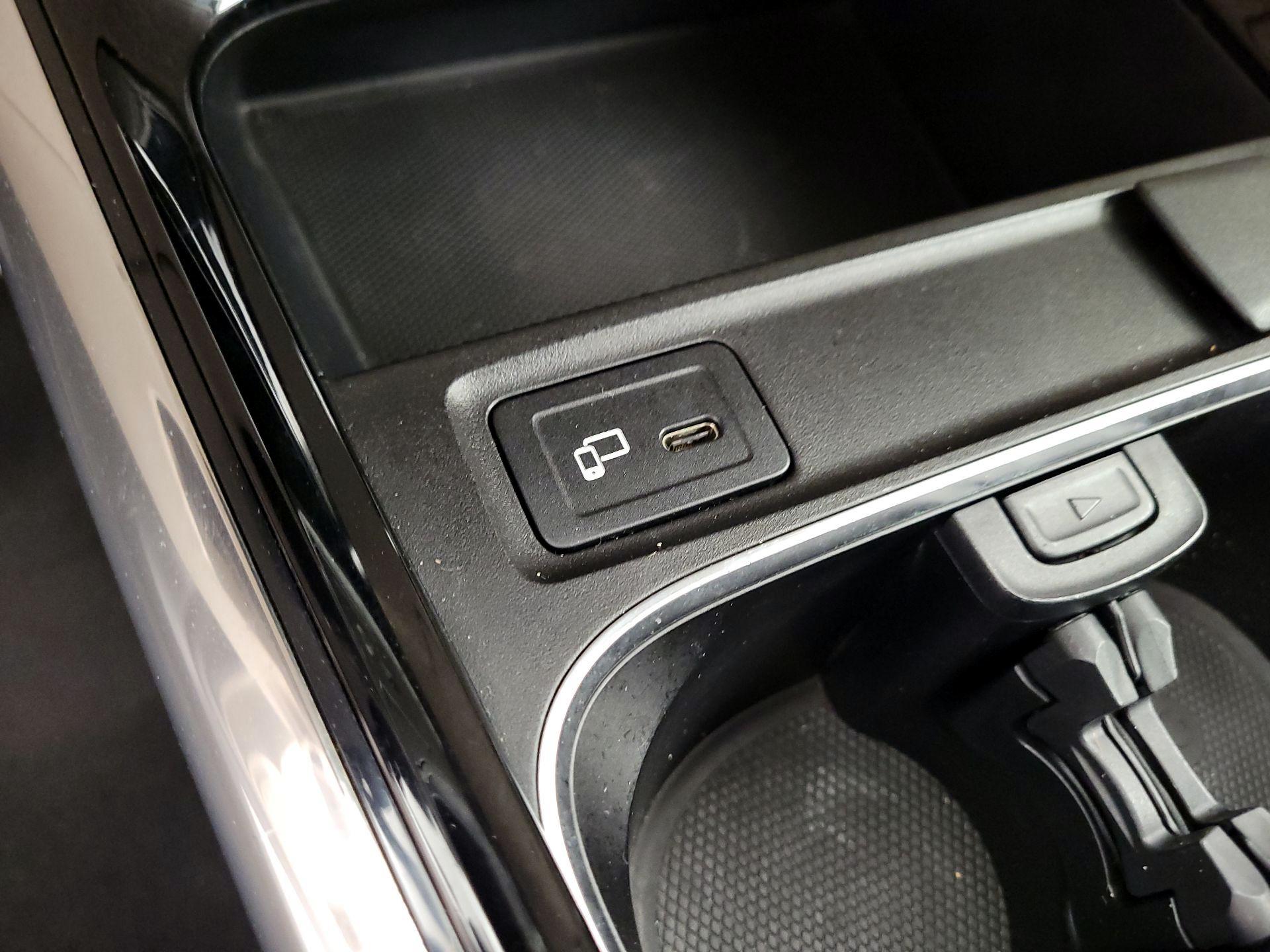 Thumbnail: 2021 Mercedes-Benz GLA - 18