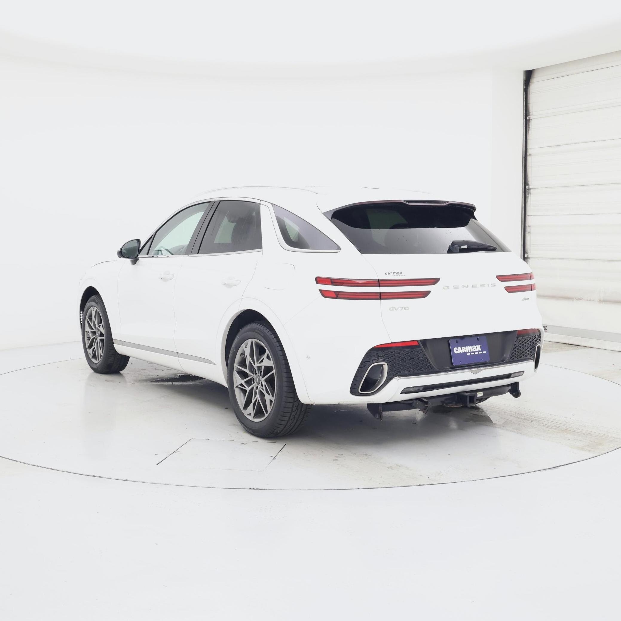 Thumbnail: 2022 Genesis GV70 - 2