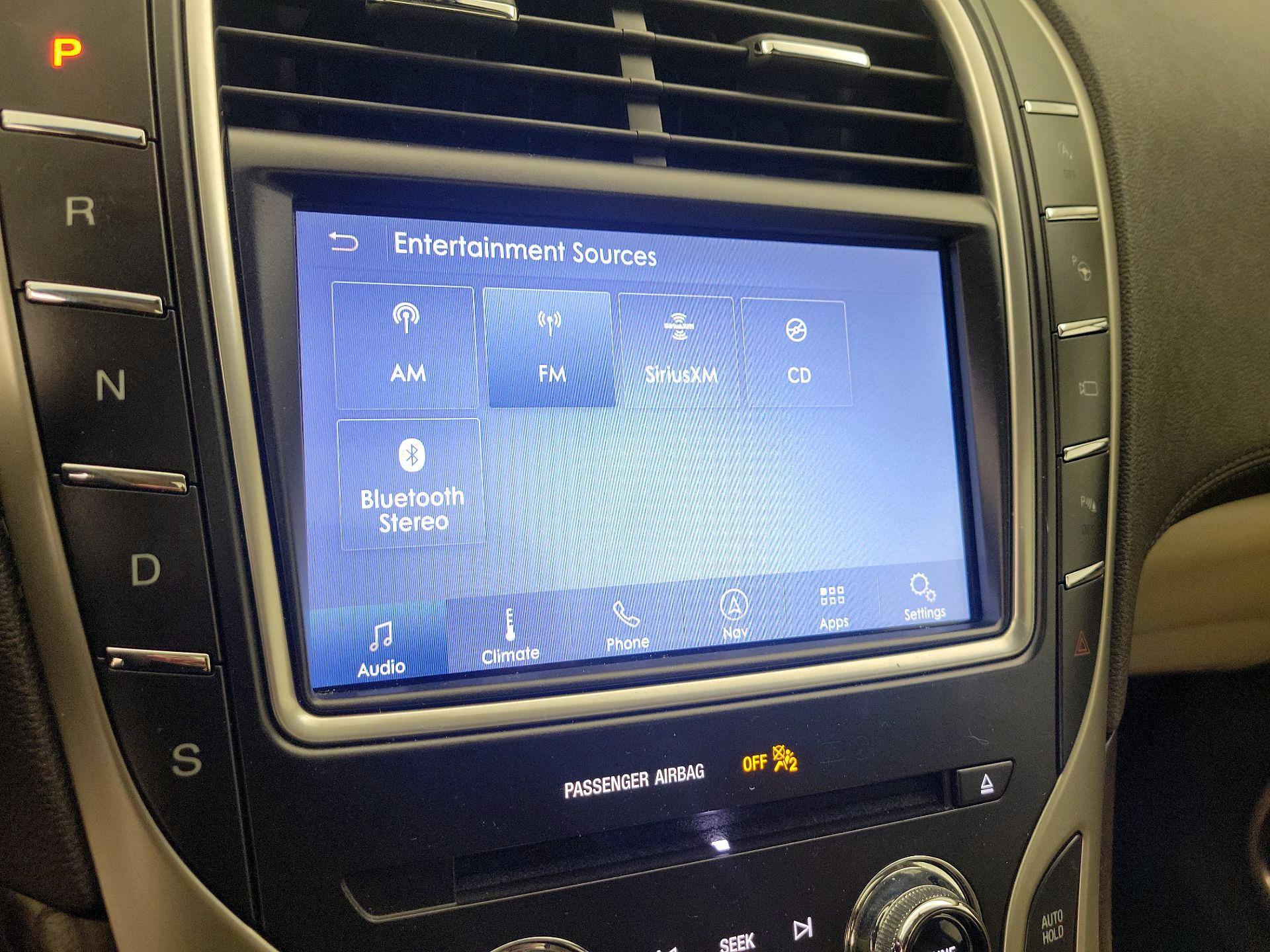 Thumbnail: 2020 Lincoln Nautilus - 16