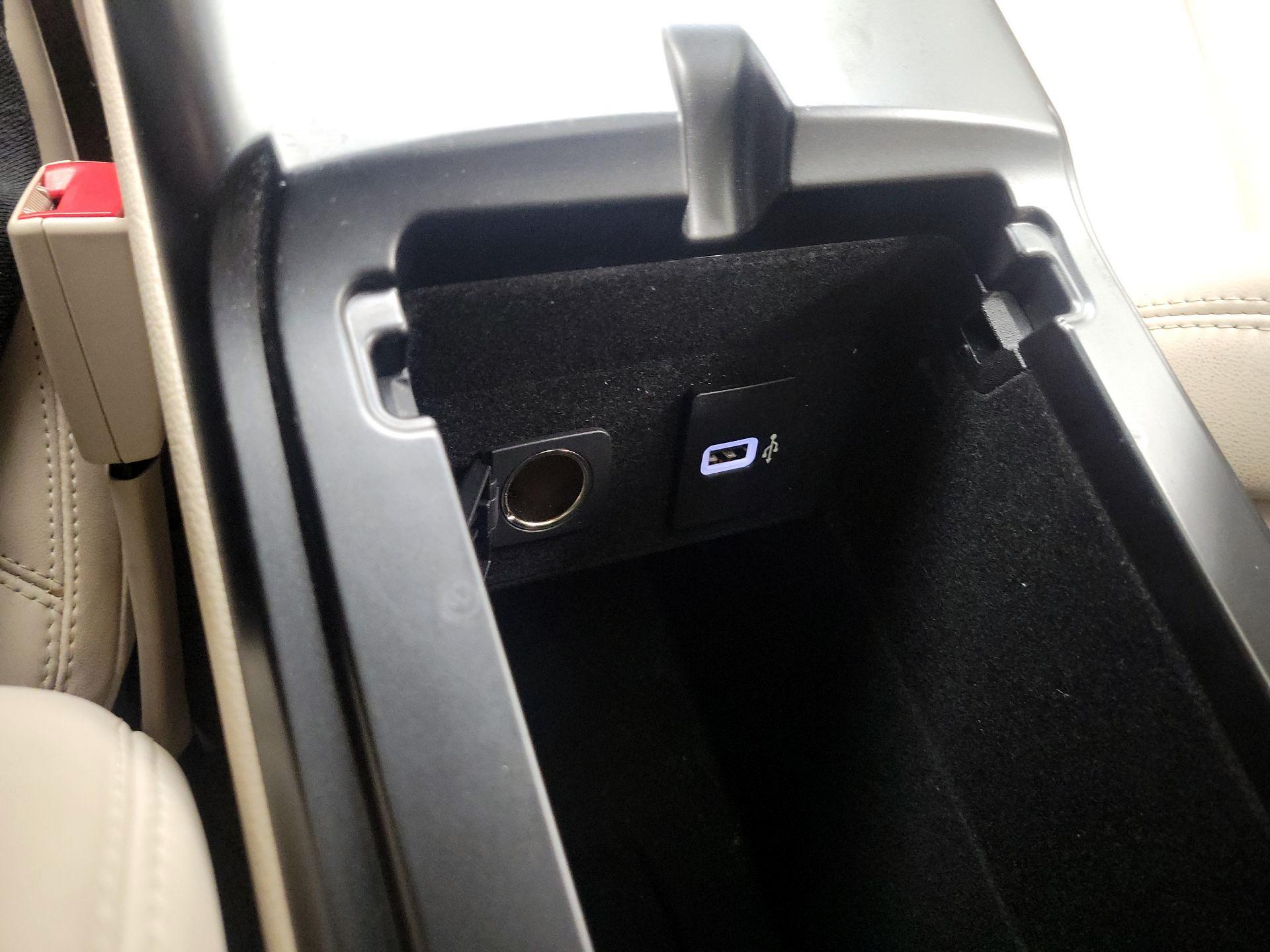 Thumbnail: 2020 Lincoln Nautilus - 19