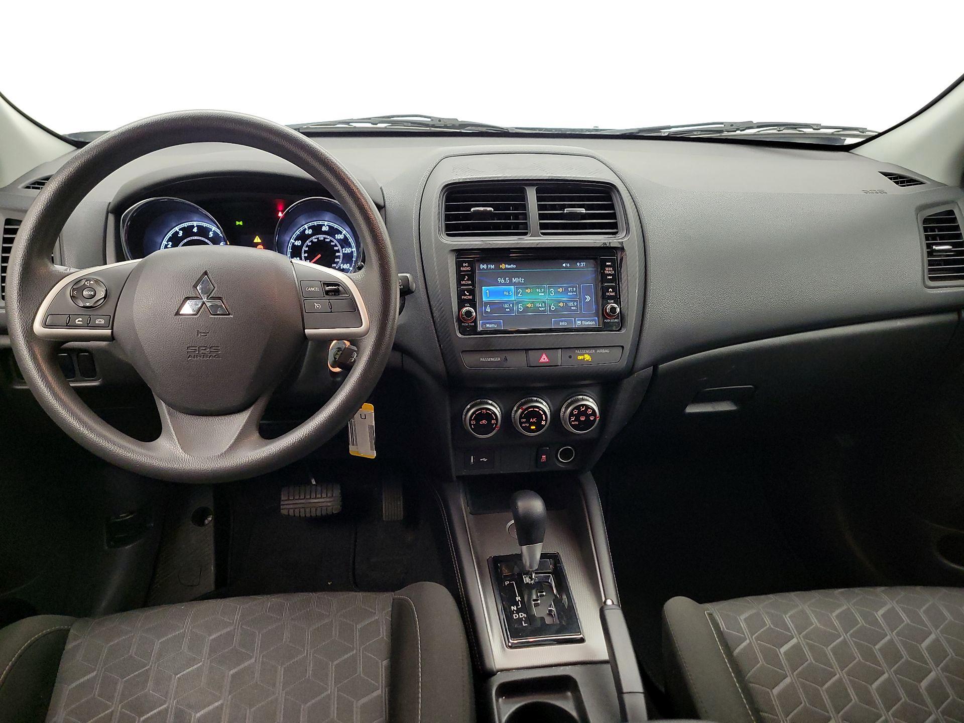 Thumbnail: 2021 Mitsubishi Outlander Sport - 9