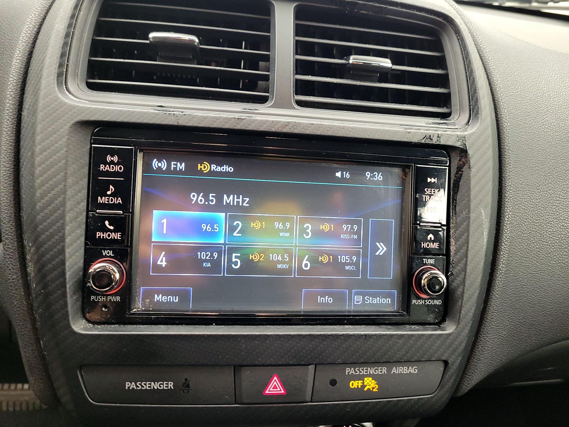 Thumbnail: 2021 Mitsubishi Outlander Sport - 13