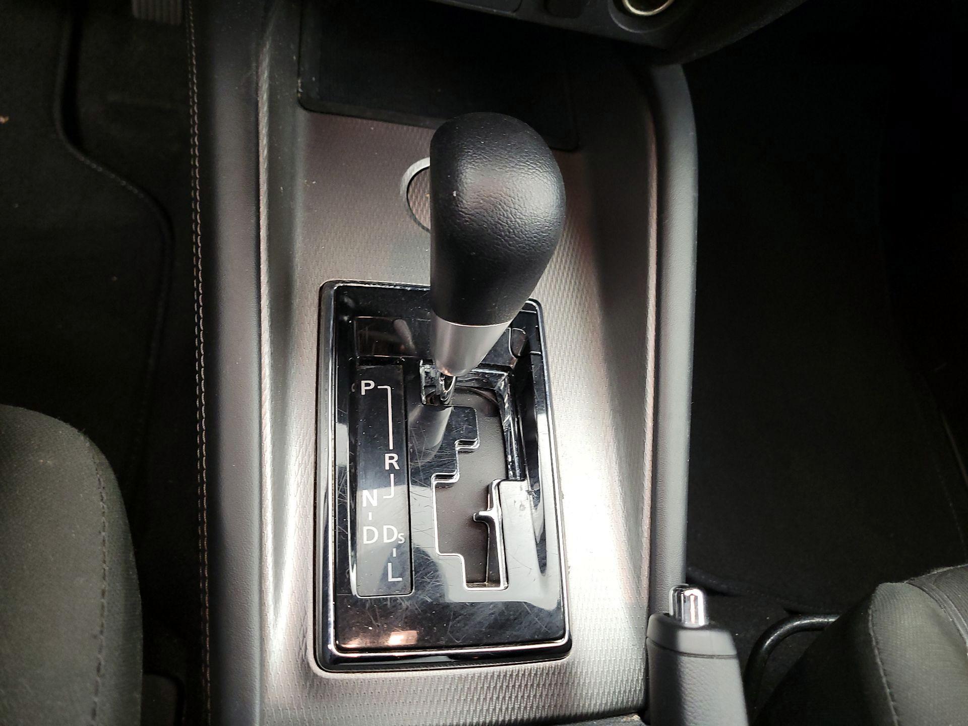 Thumbnail: 2021 Mitsubishi Outlander Sport - 15