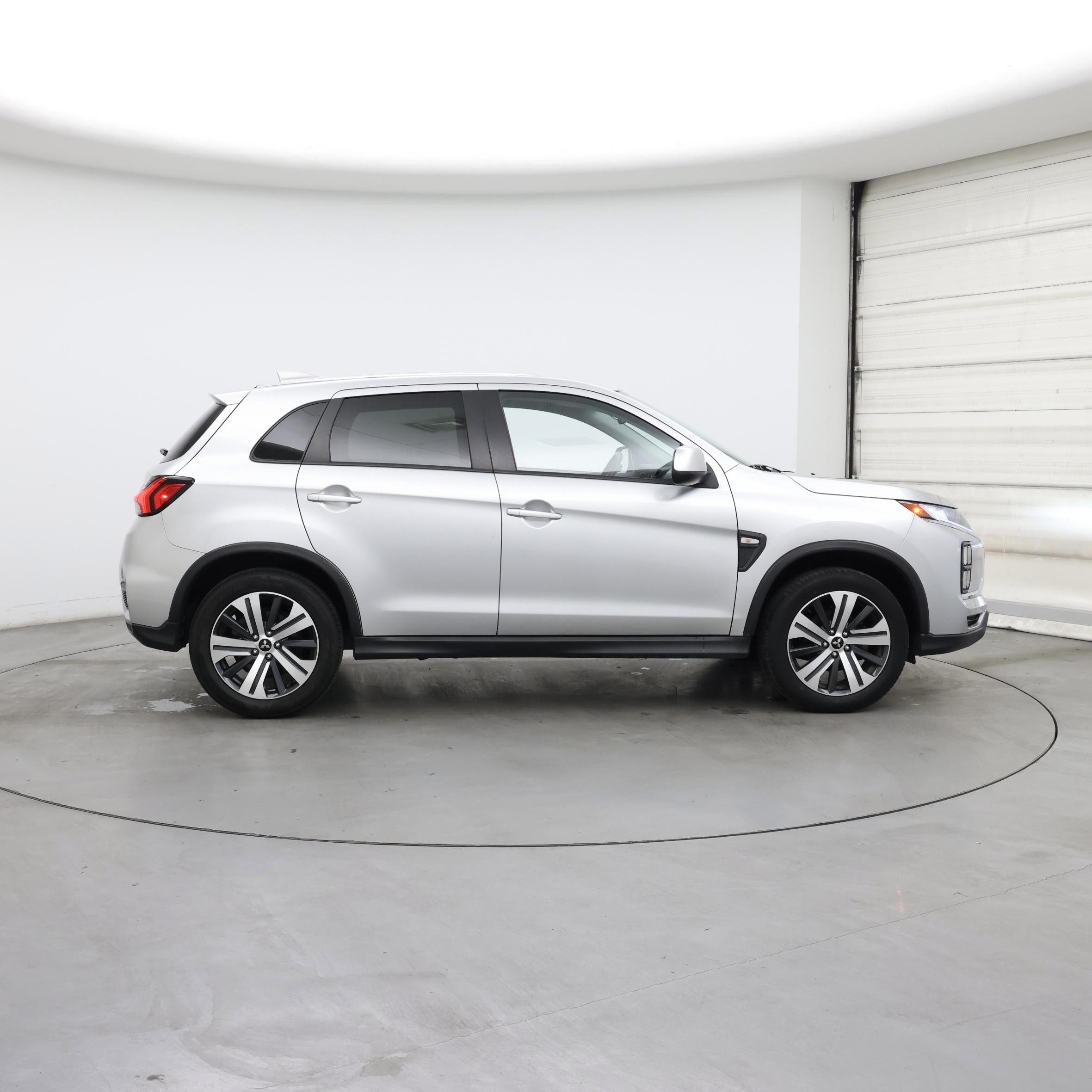 Thumbnail: 2021 Mitsubishi Outlander Sport - 7