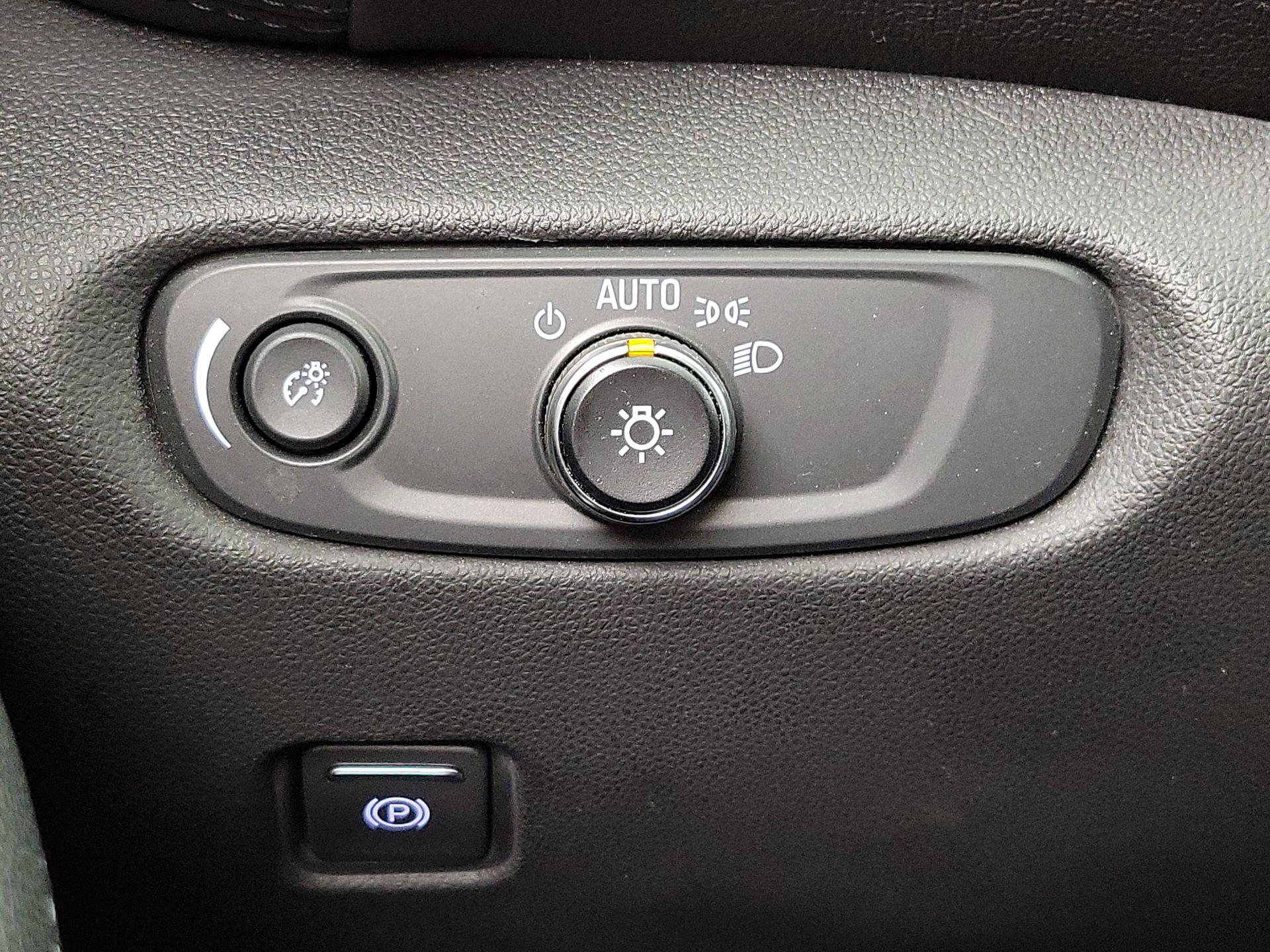 Thumbnail: 2020 Chevrolet Blazer - 13