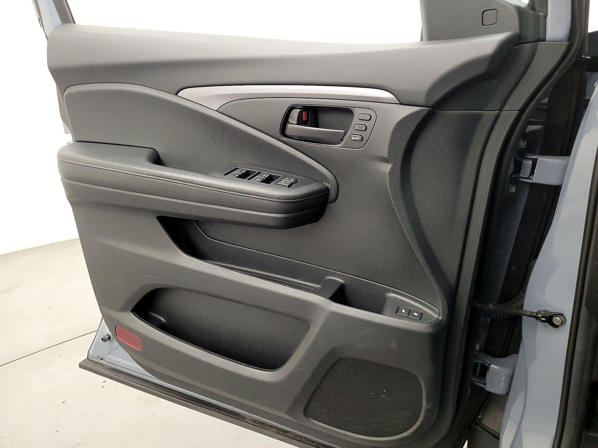 Thumbnail: 2023 Honda Passport - 12