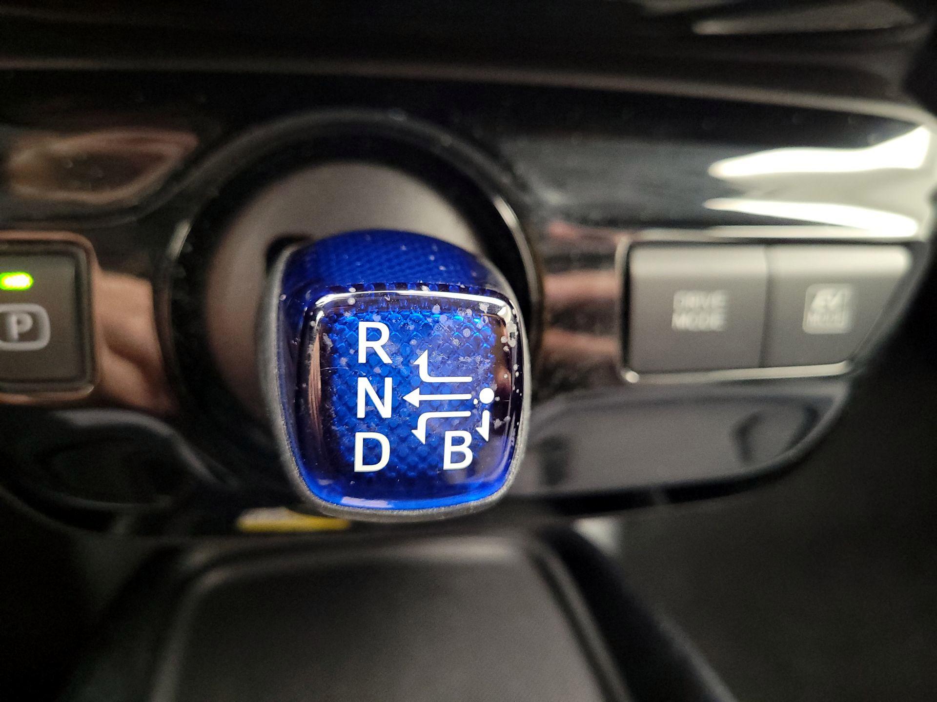 Thumbnail: 2020 Toyota Prius - 15