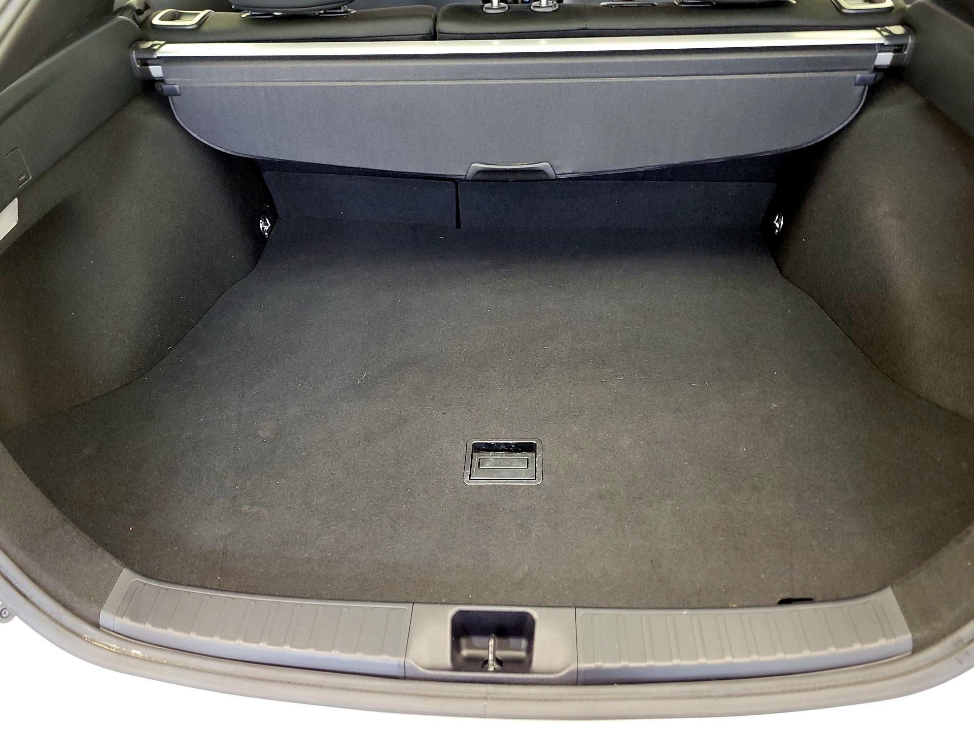 Thumbnail: 2020 Toyota Prius - 16