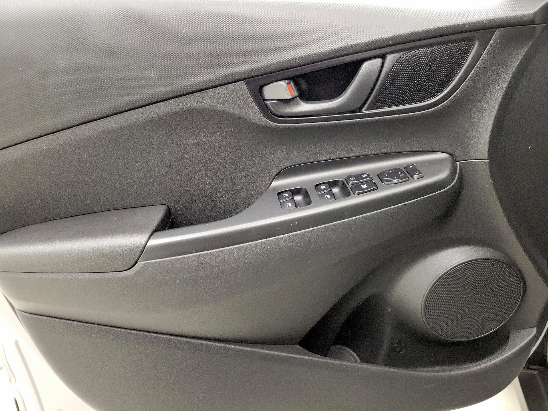 Thumbnail: 2022 Hyundai Kona - 12