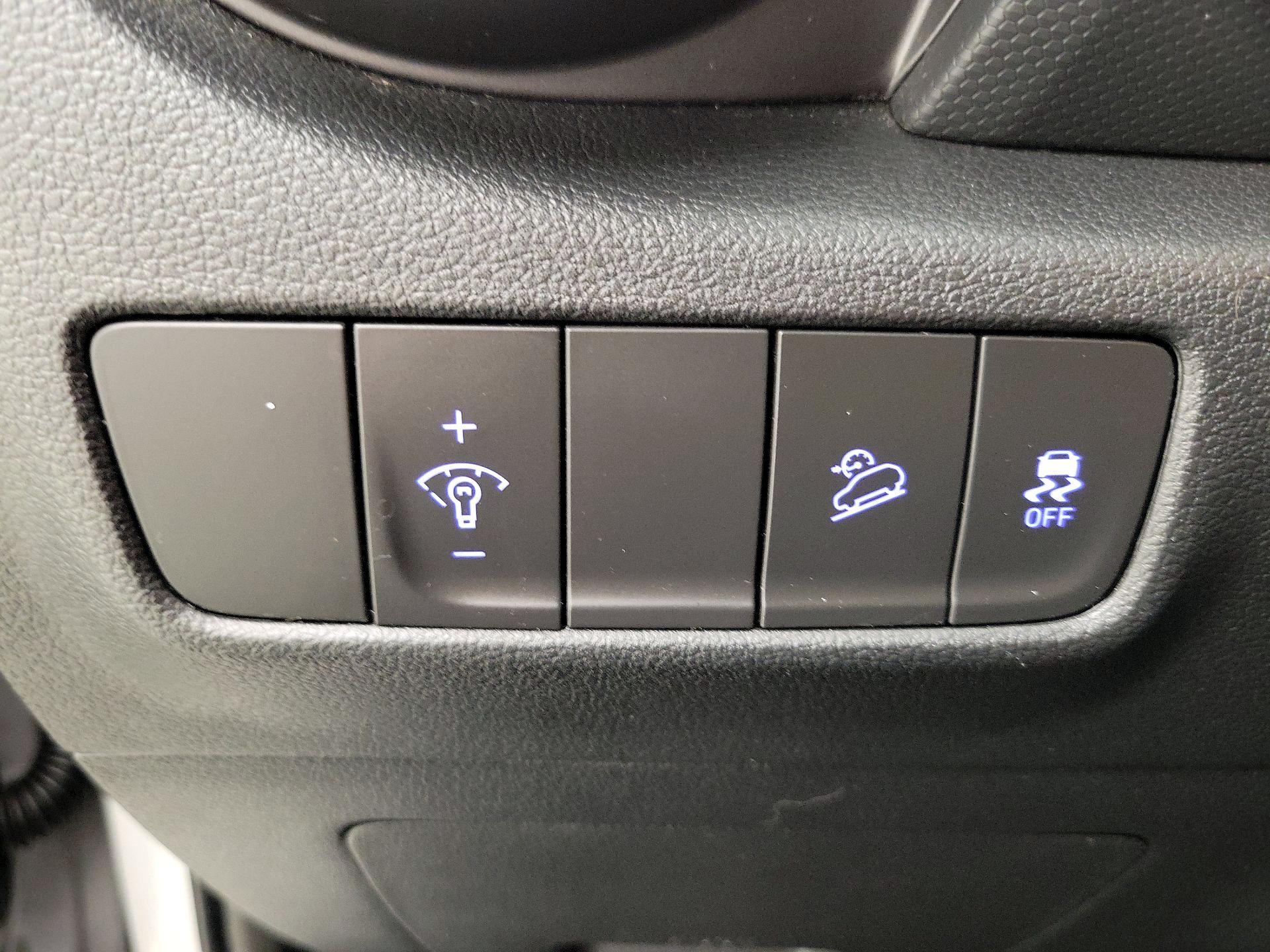 Thumbnail: 2022 Hyundai Kona - 13