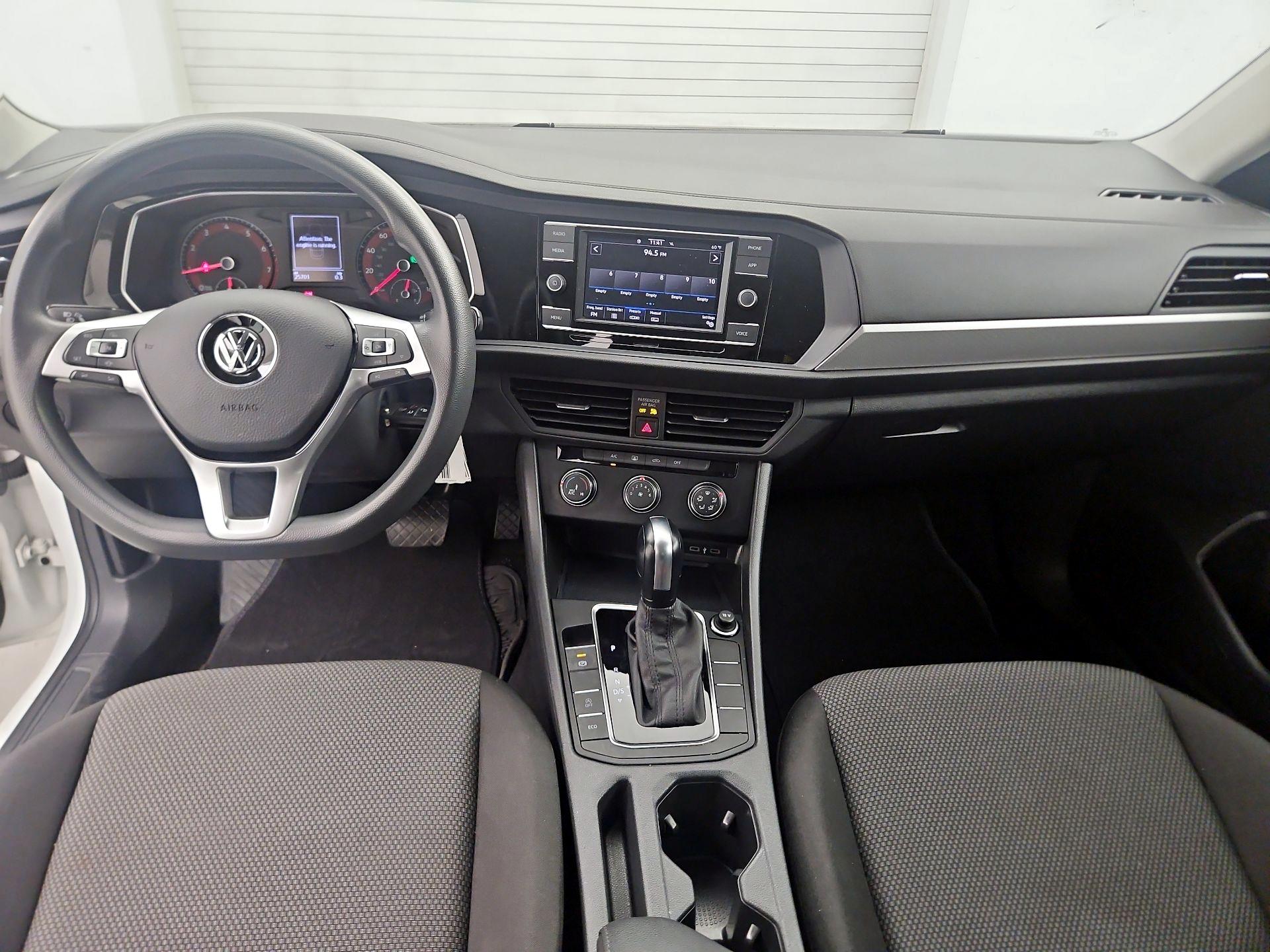 Thumbnail: 2021 Volkswagen Jetta - 9