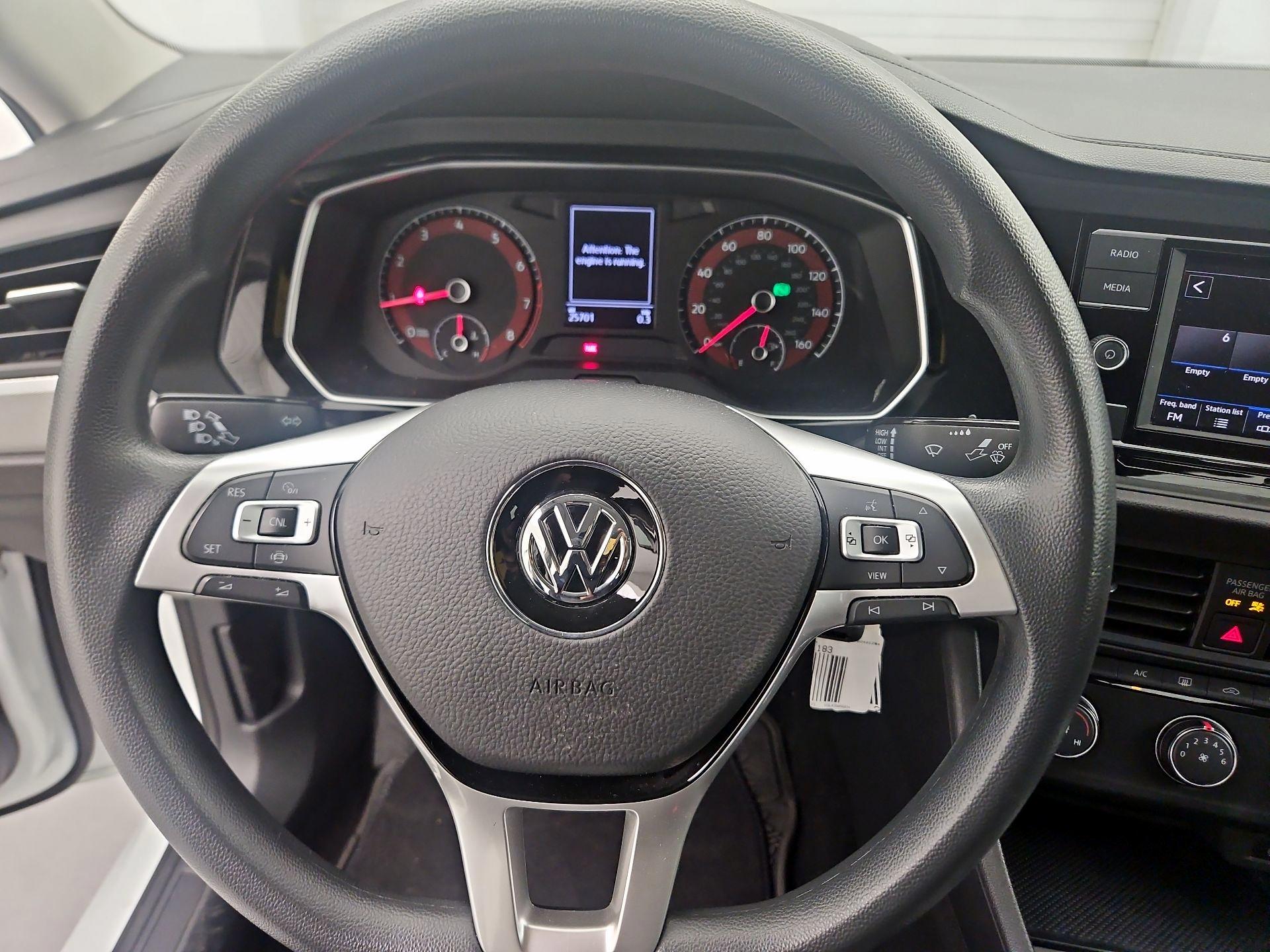 Thumbnail: 2021 Volkswagen Jetta - 10