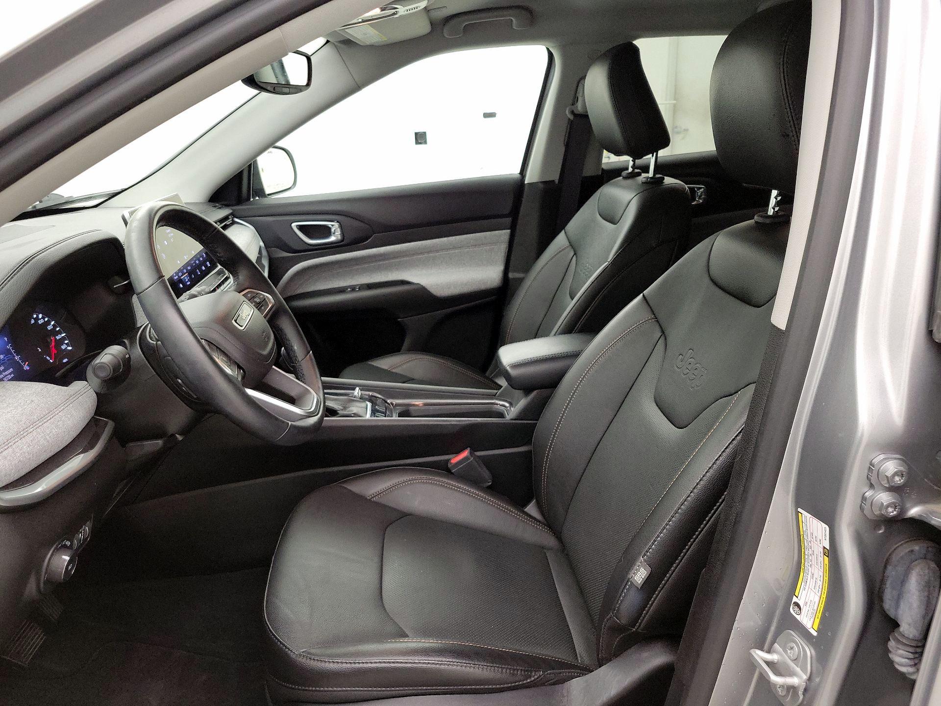 Thumbnail: 2022 Jeep Compass - 11