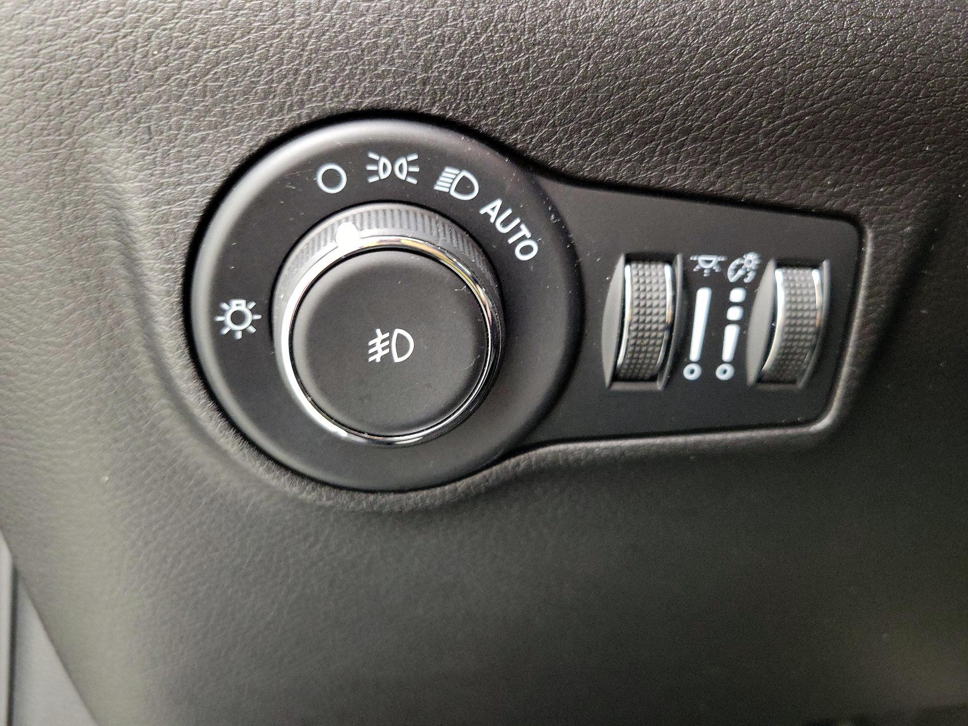 Thumbnail: 2022 Jeep Compass - 13