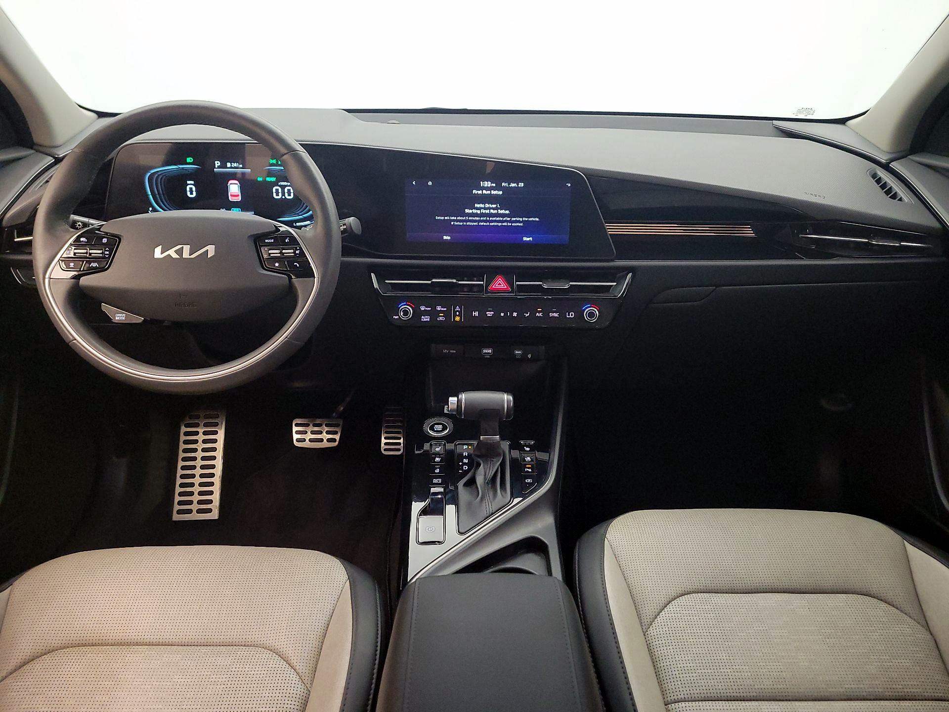 Thumbnail: 2023 Kia Niro - 9