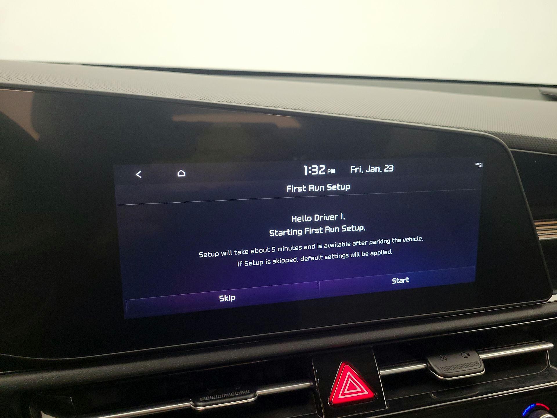 Thumbnail: 2023 Kia Niro - 13