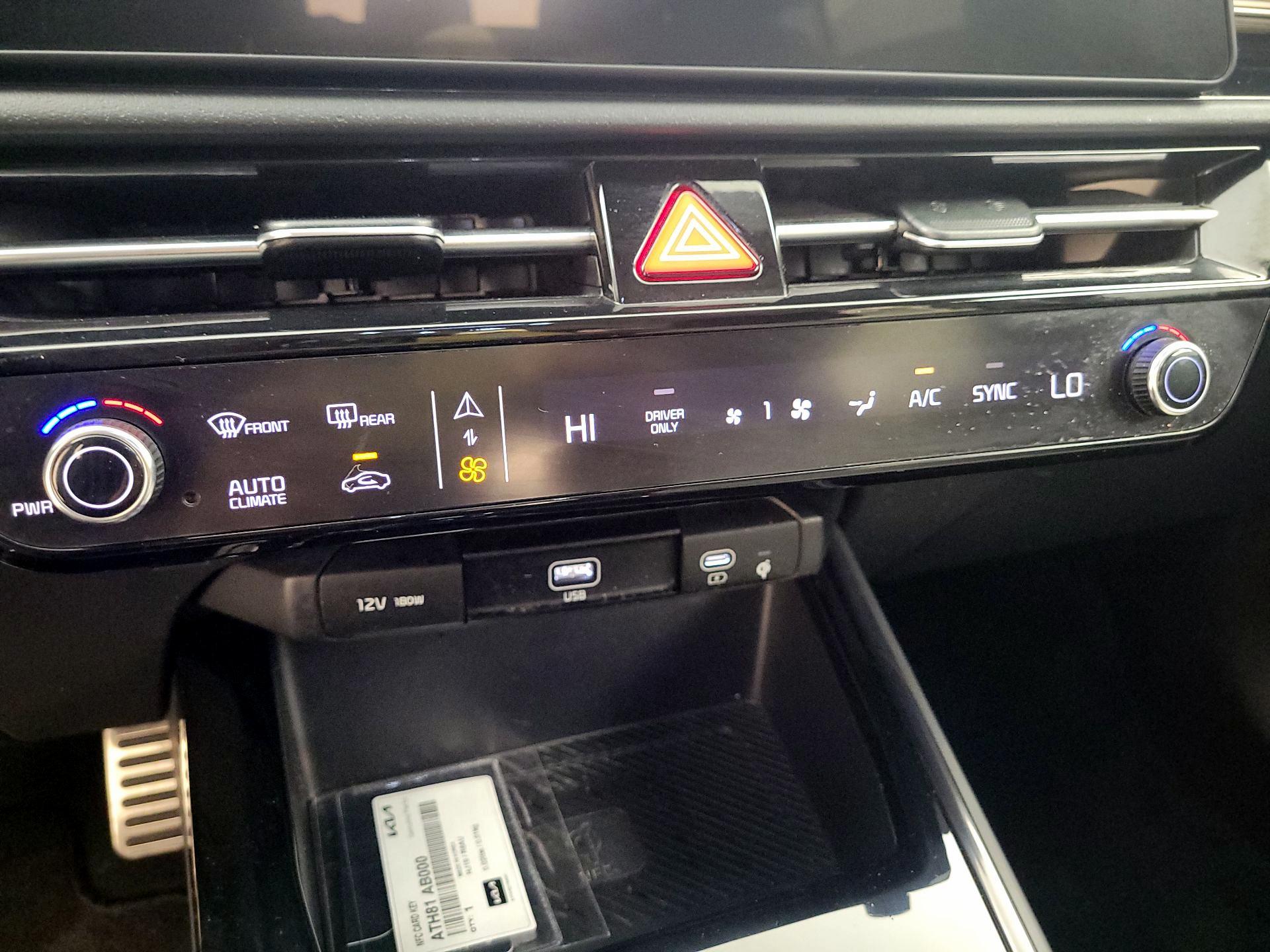 Thumbnail: 2023 Kia Niro - 14