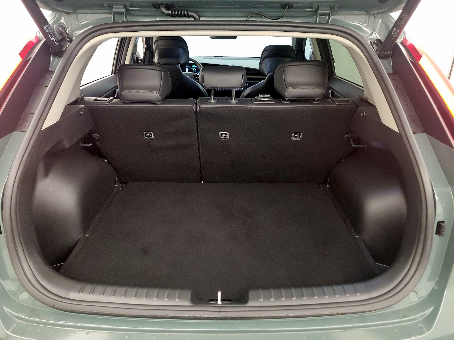 Thumbnail: 2023 Kia Niro - 16