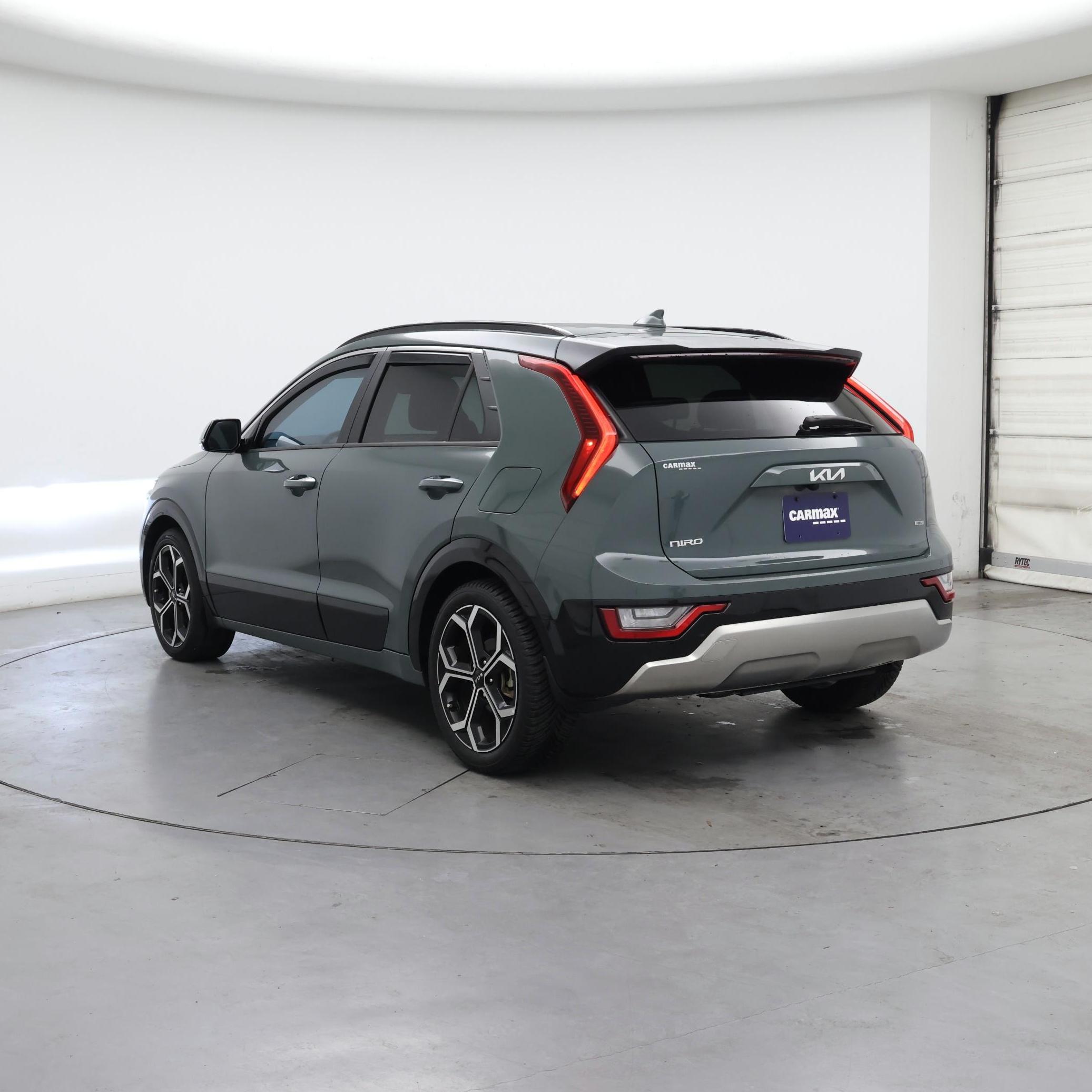 Thumbnail: 2023 Kia Niro - 2