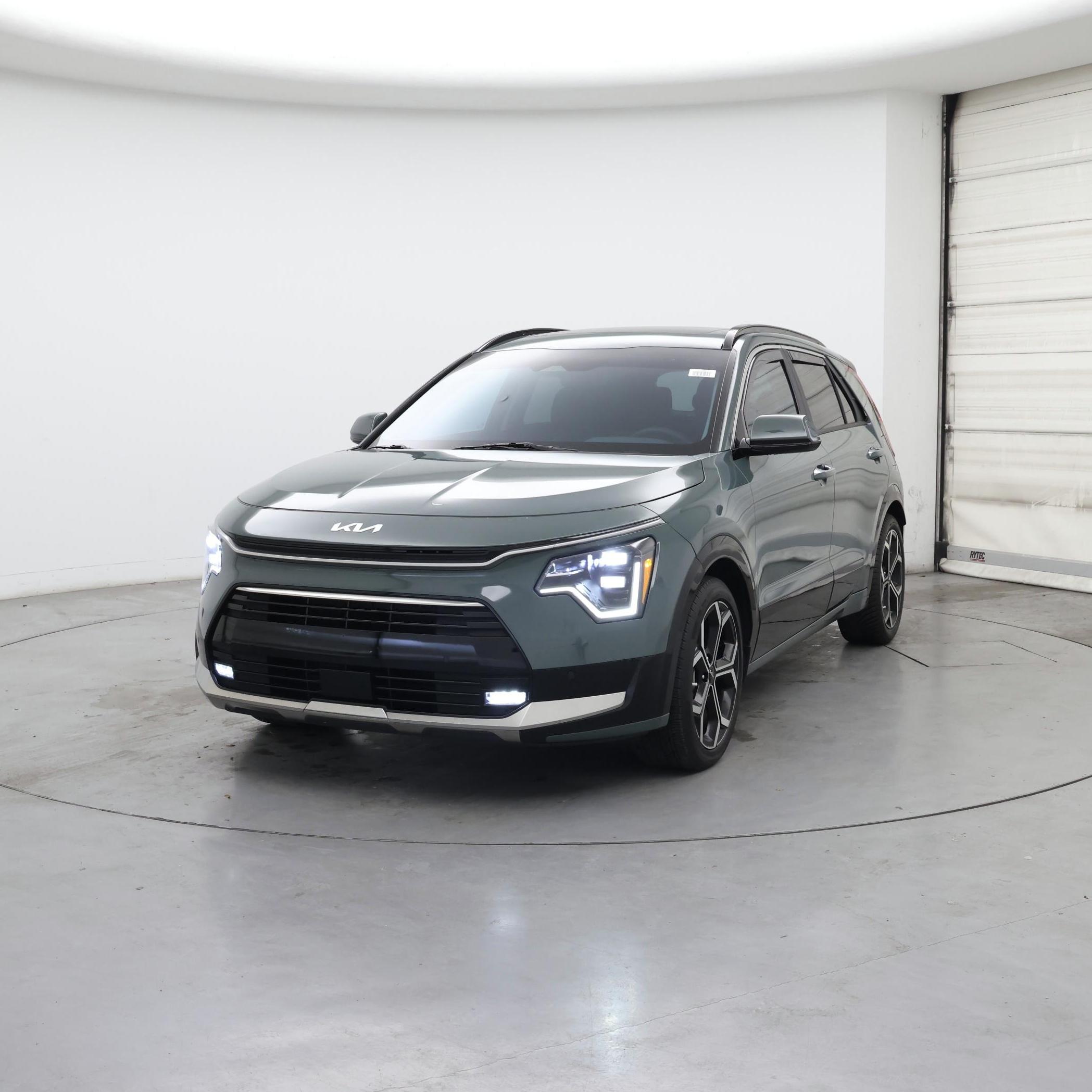 Thumbnail: 2023 Kia Niro - 4