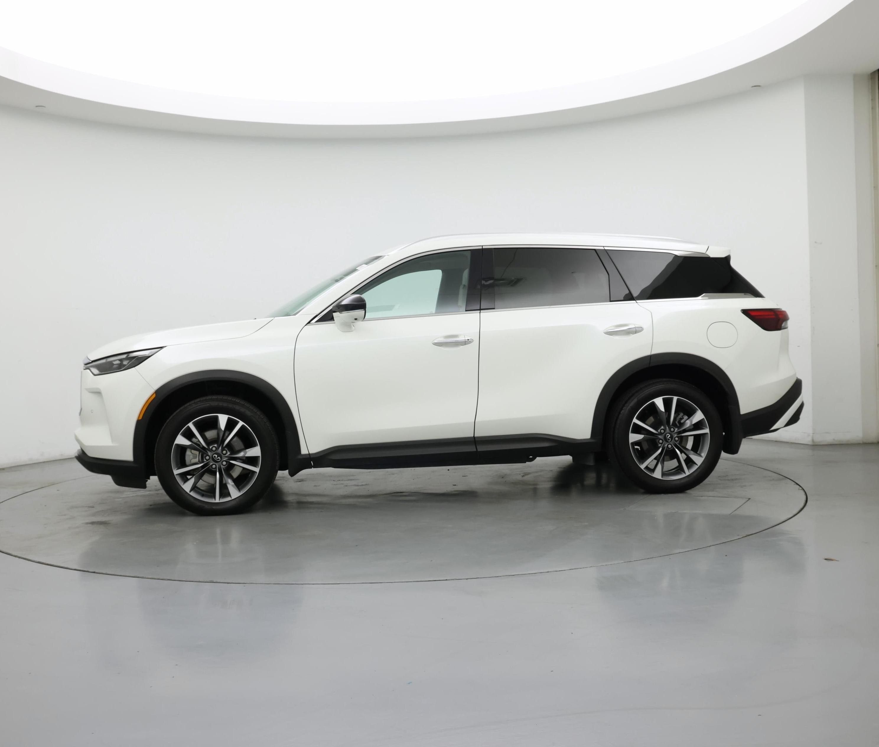 Thumbnail: 2023 INFINITI QX60 - 3