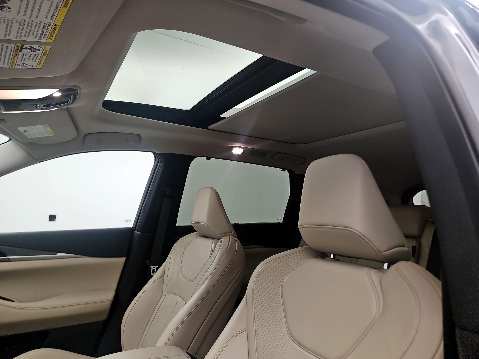 Thumbnail: 2023 INFINITI QX60 - 18