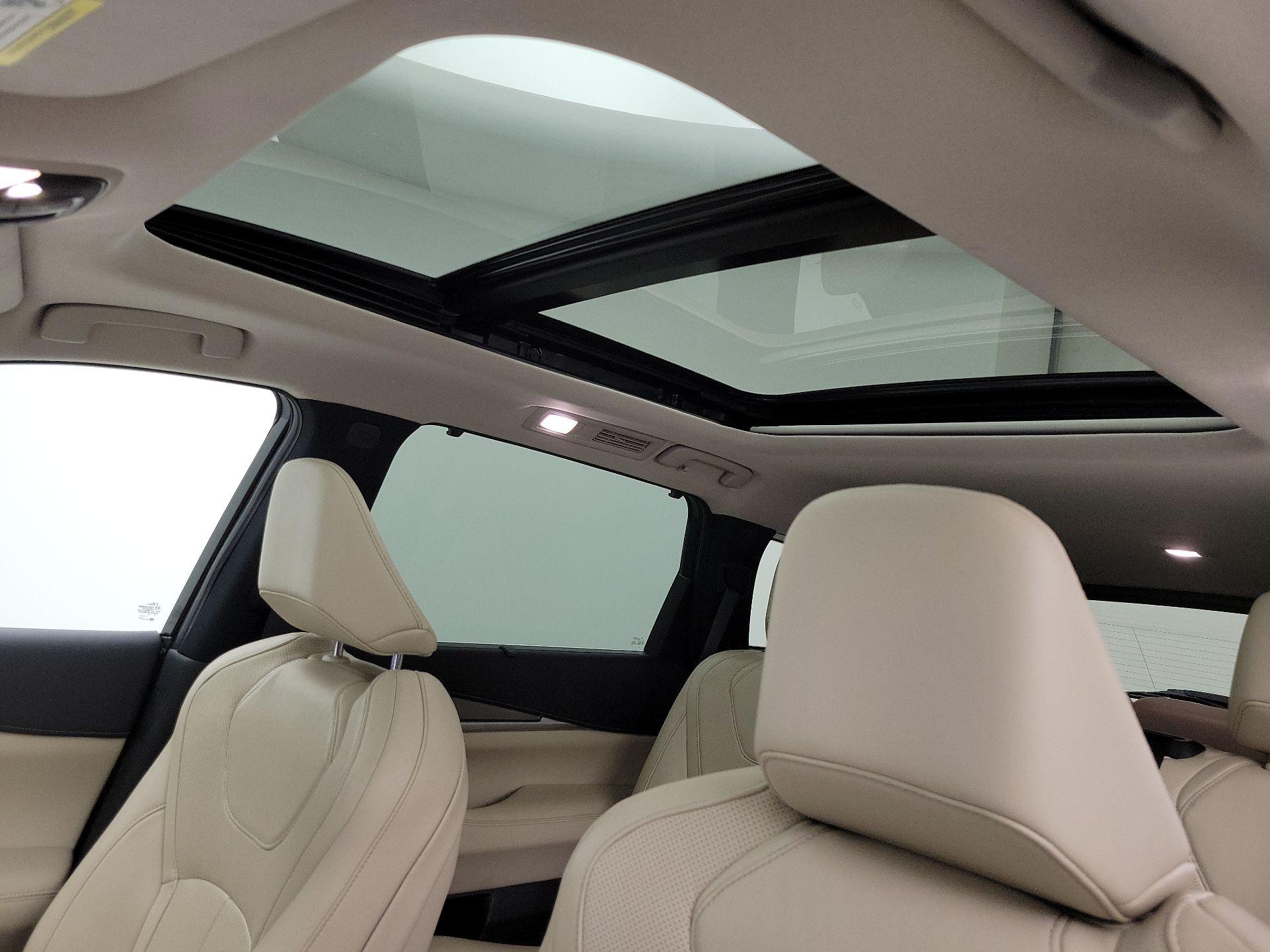 Thumbnail: 2023 INFINITI QX60 - 20