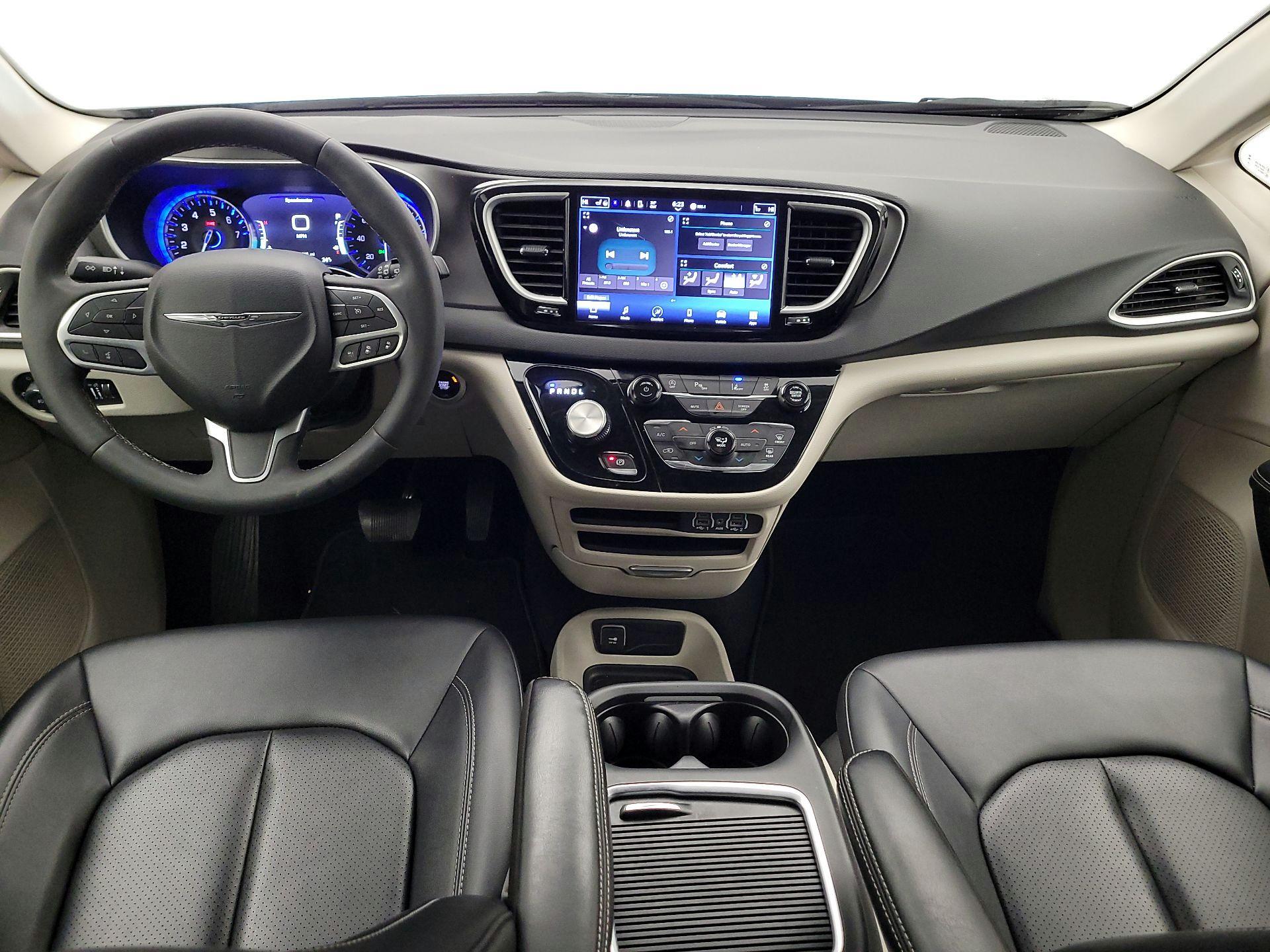 Thumbnail: 2024 Chrysler Pacifica - 9