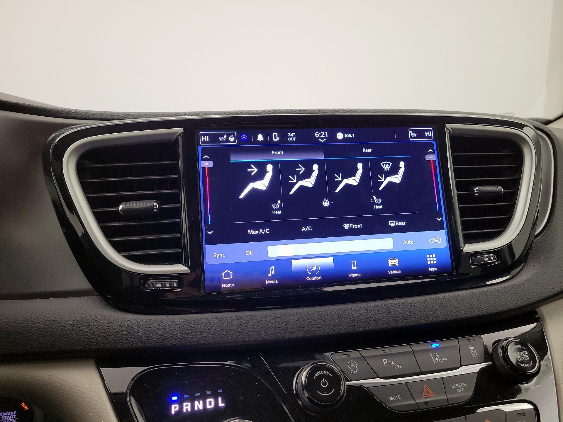 Thumbnail: 2024 Chrysler Pacifica - 16