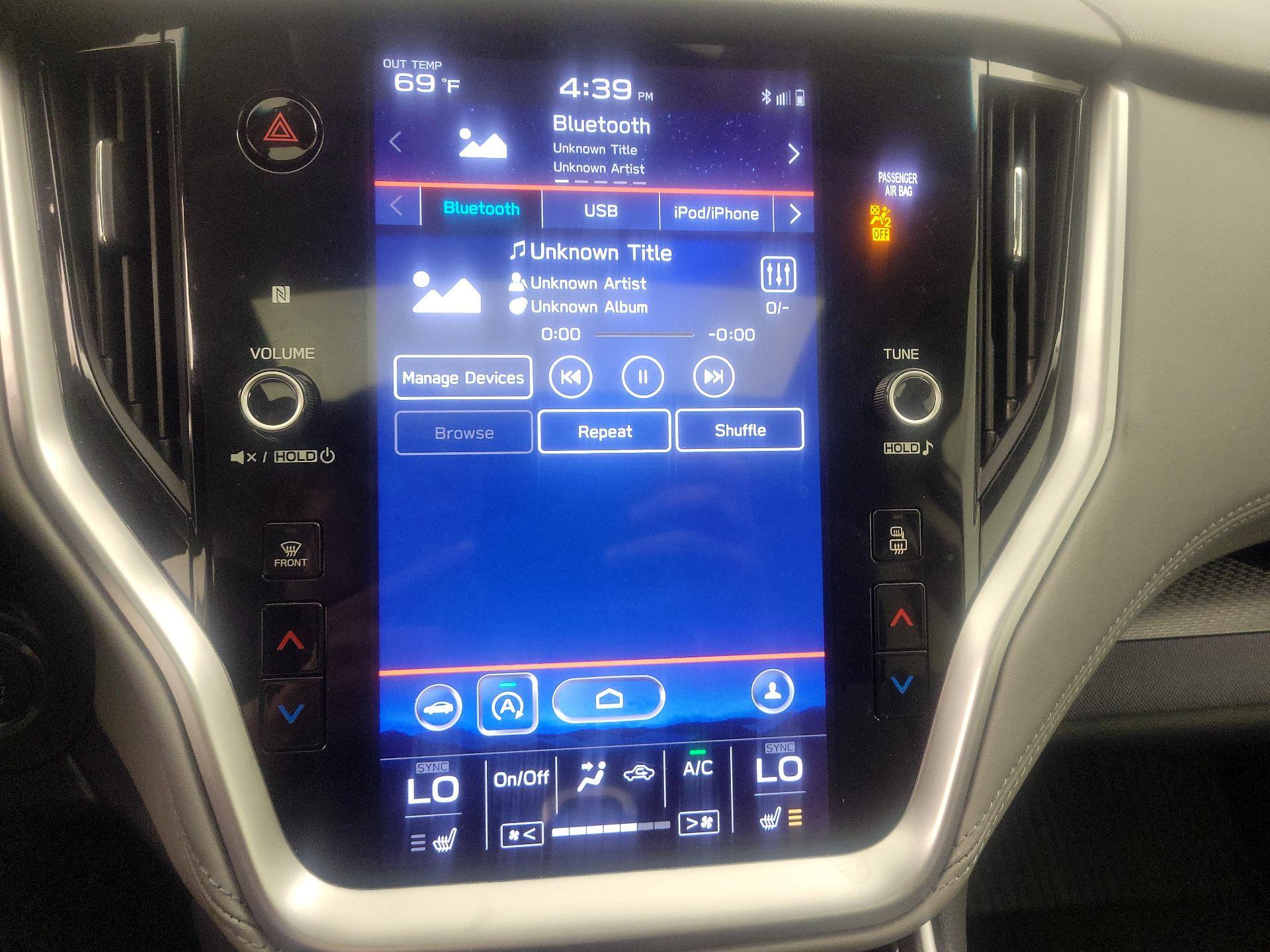 Thumbnail: 2022 Subaru Outback - 17