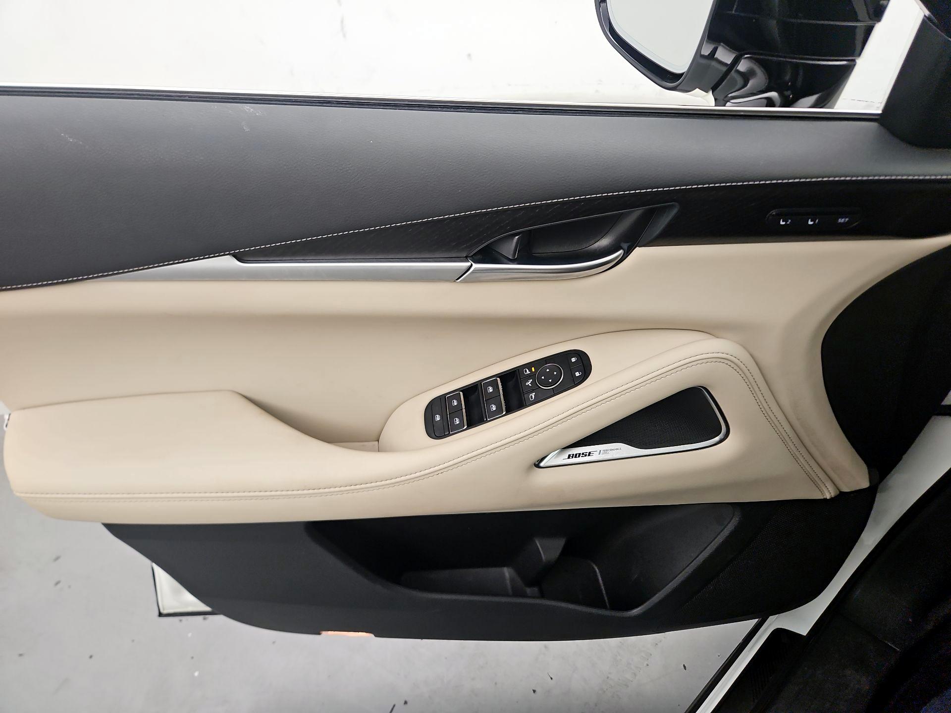 Thumbnail: 2023 INFINITI QX60 - 12