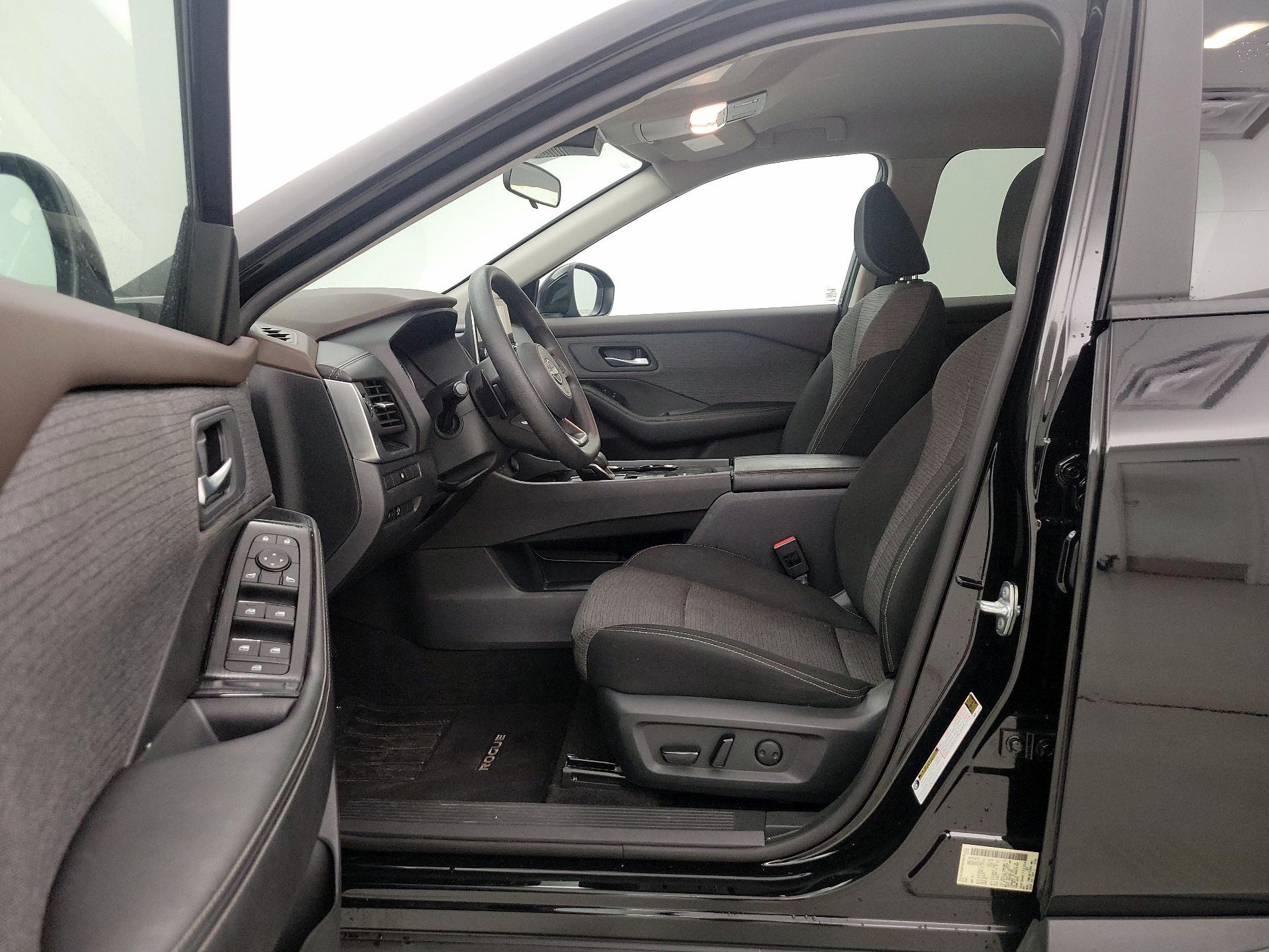 Thumbnail: 2023 Nissan Rogue - 11